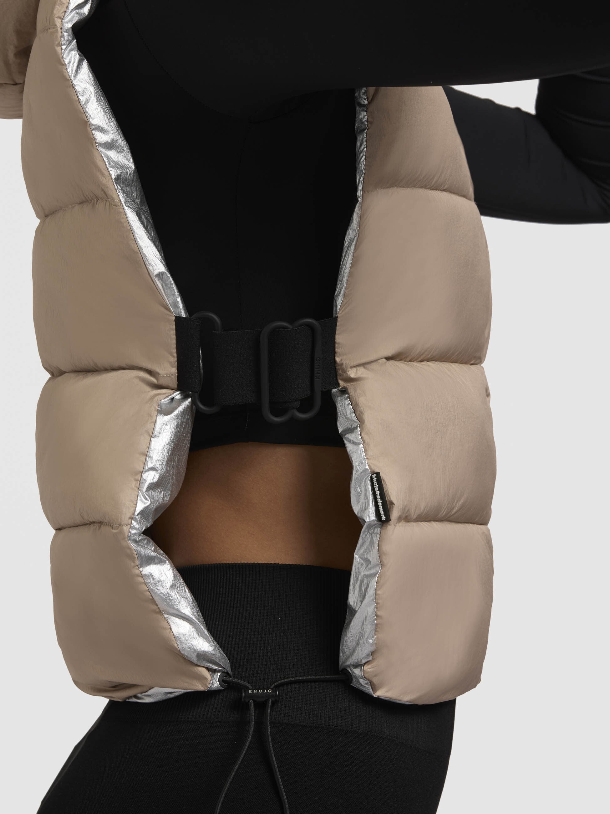 khujo-rina-damen-weste-beige-kurze-steppweste-mit-kapuze image 8
