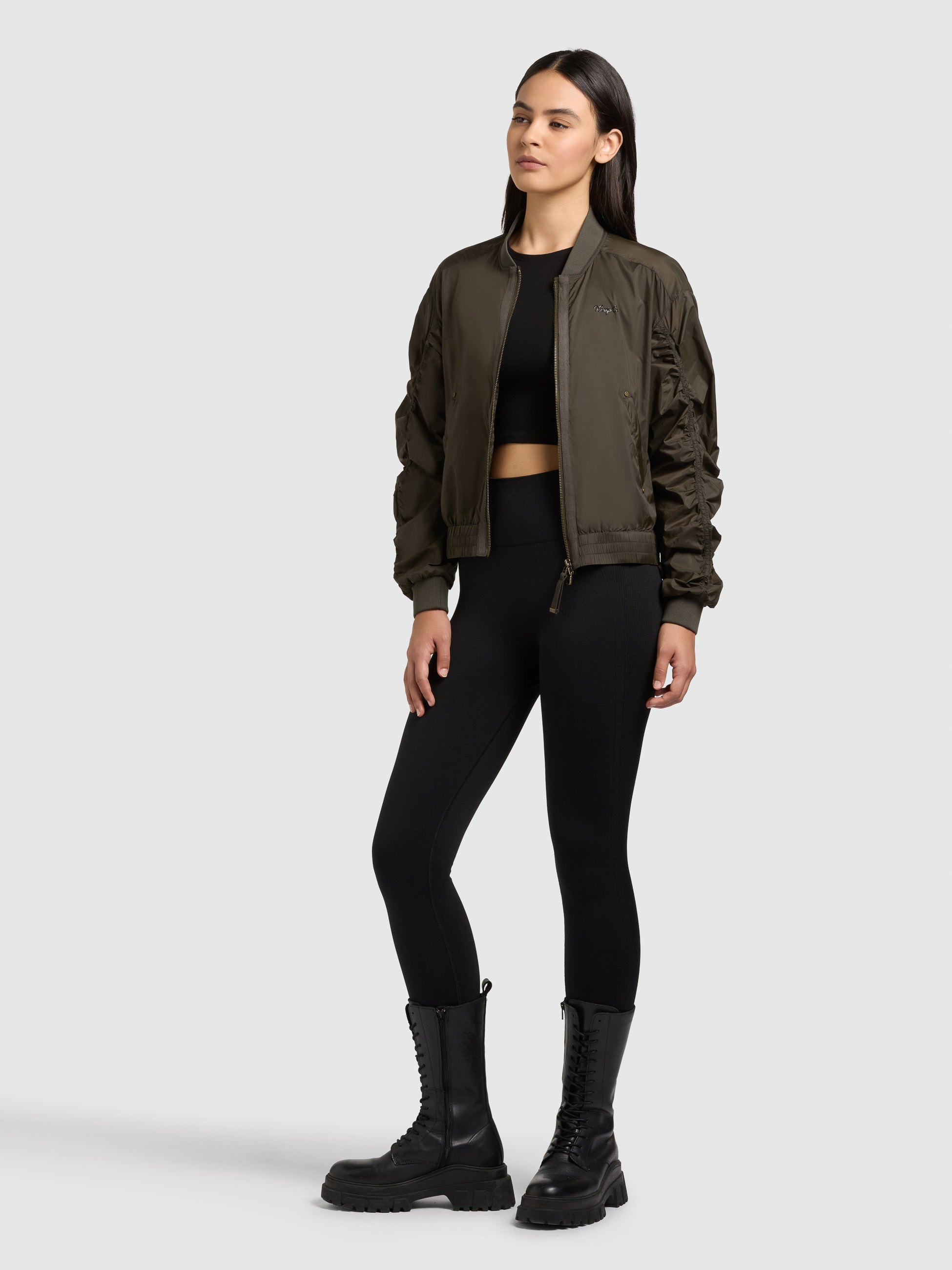 khujo-jacke-tuvay-bomberjacke-blouson-in-olive-aus-fliegerseide image 6