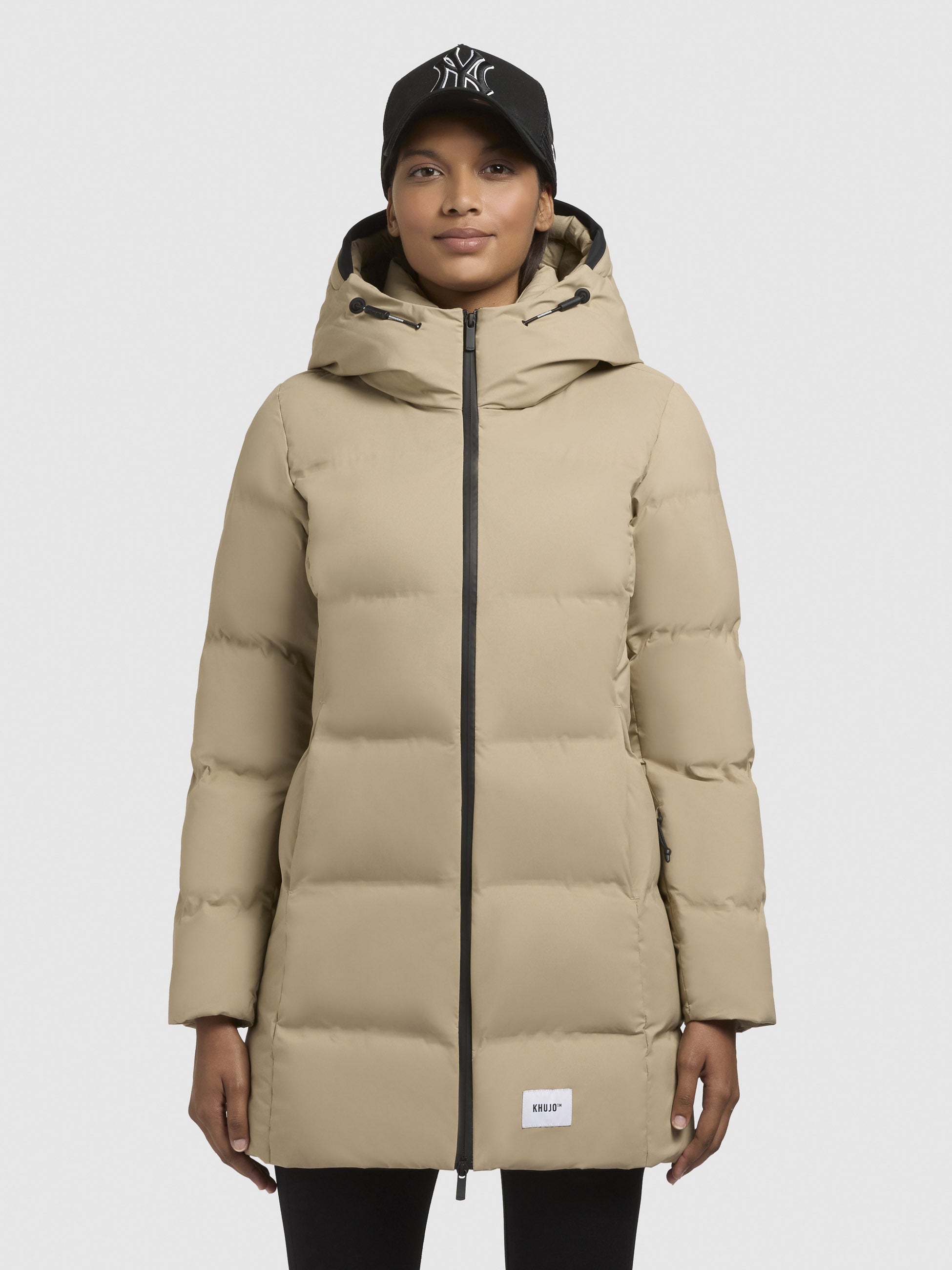 khujo-jacke-tanare3-sand-wattierte-steppjacke-mit-kapuze-f-r-damen image 4