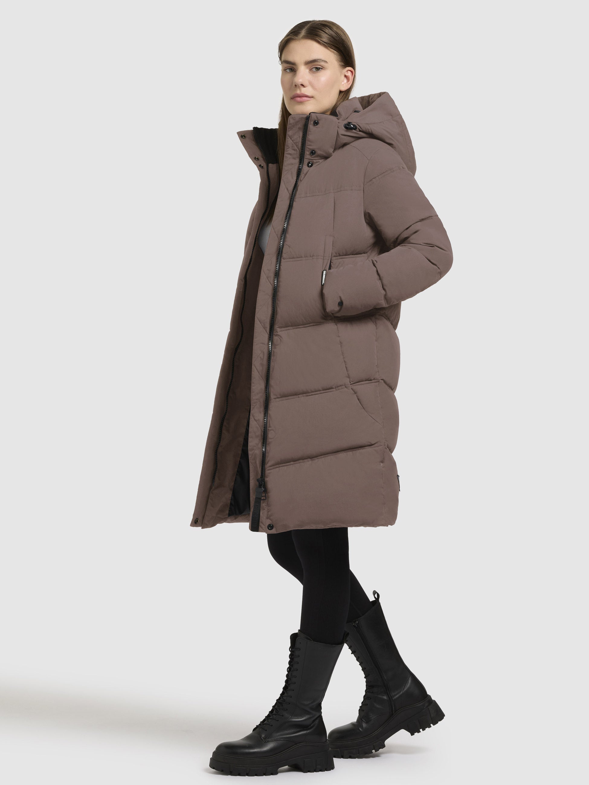 khujo-mantel-graya-taupe-dunkel-gesteppter-kurzmantel-regular-fit image 2