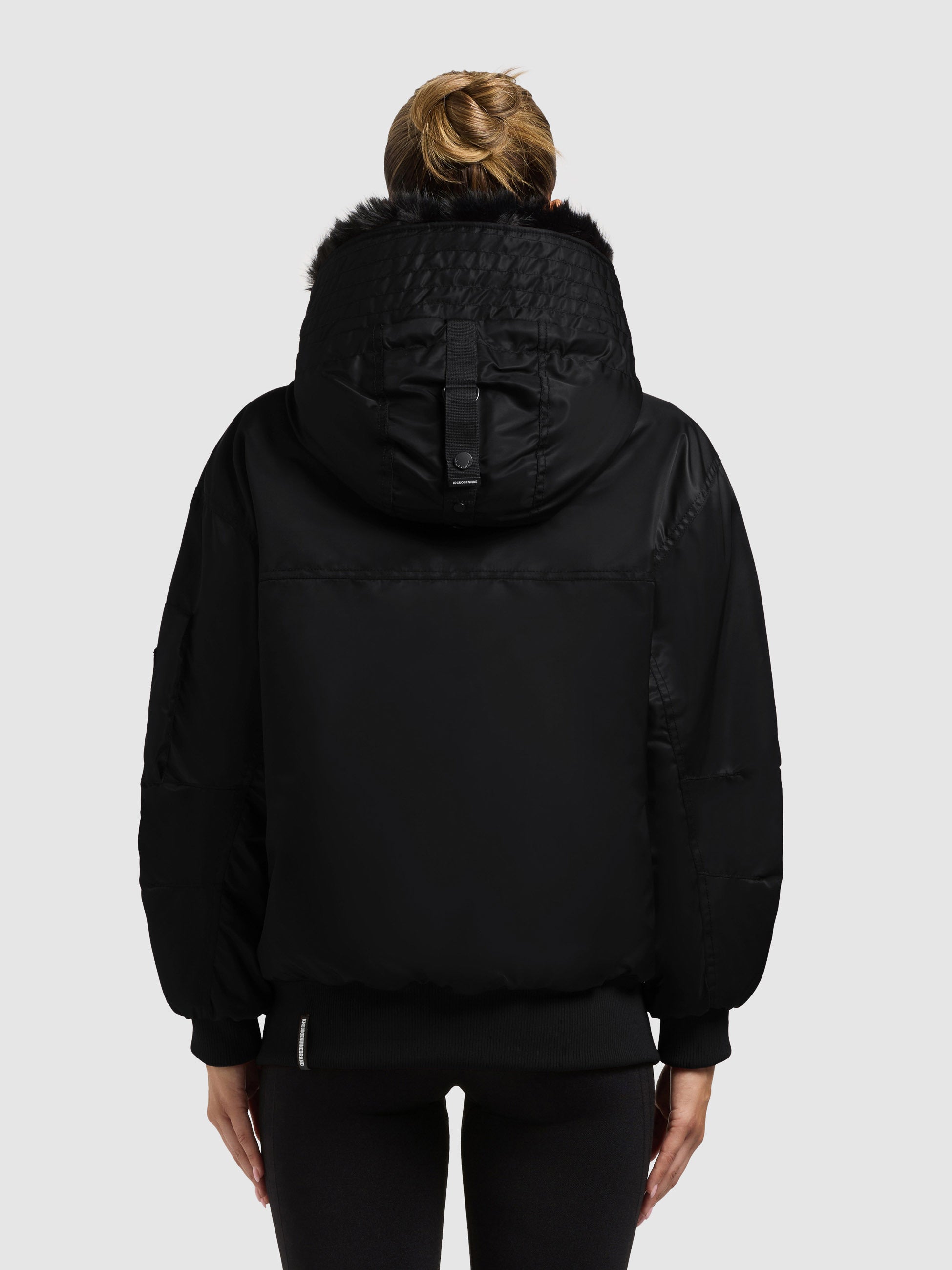 khujo-jacke-cela-bomber-damen-black-loose-fit-mit-kunstfell image 3