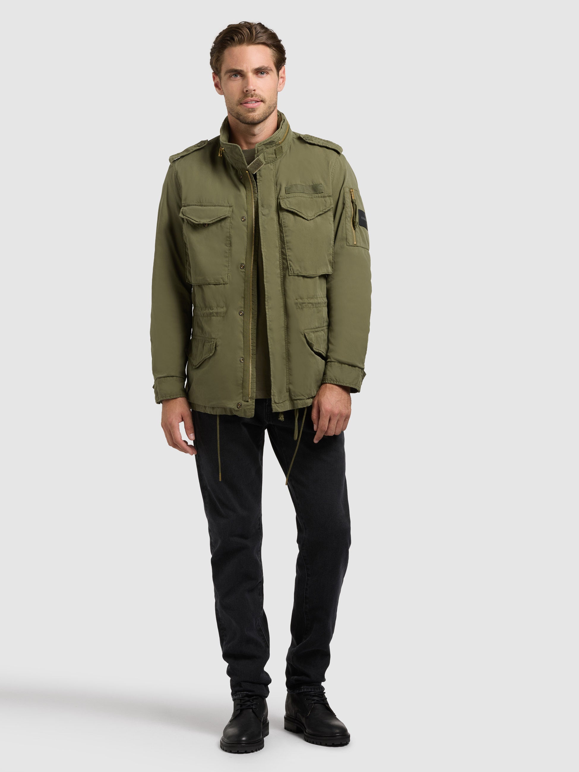 khujo-jacke-ovin-olive-fieldjacke-im-military-look-mit-verstaubarer-kapuze image 2