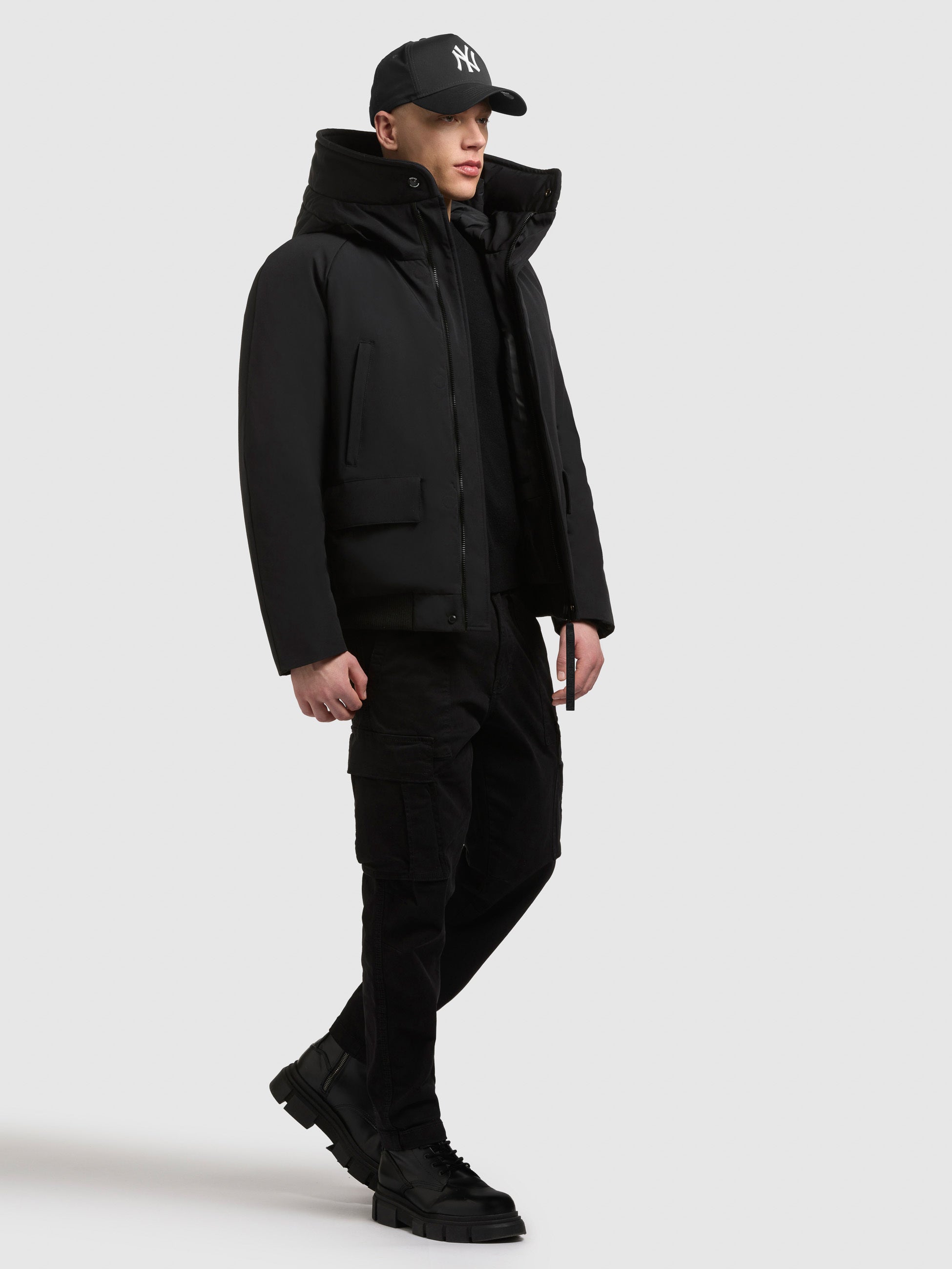 khujo-jacke-jafar-black-h-ftlange-kapuzenjacke-in-black image 6