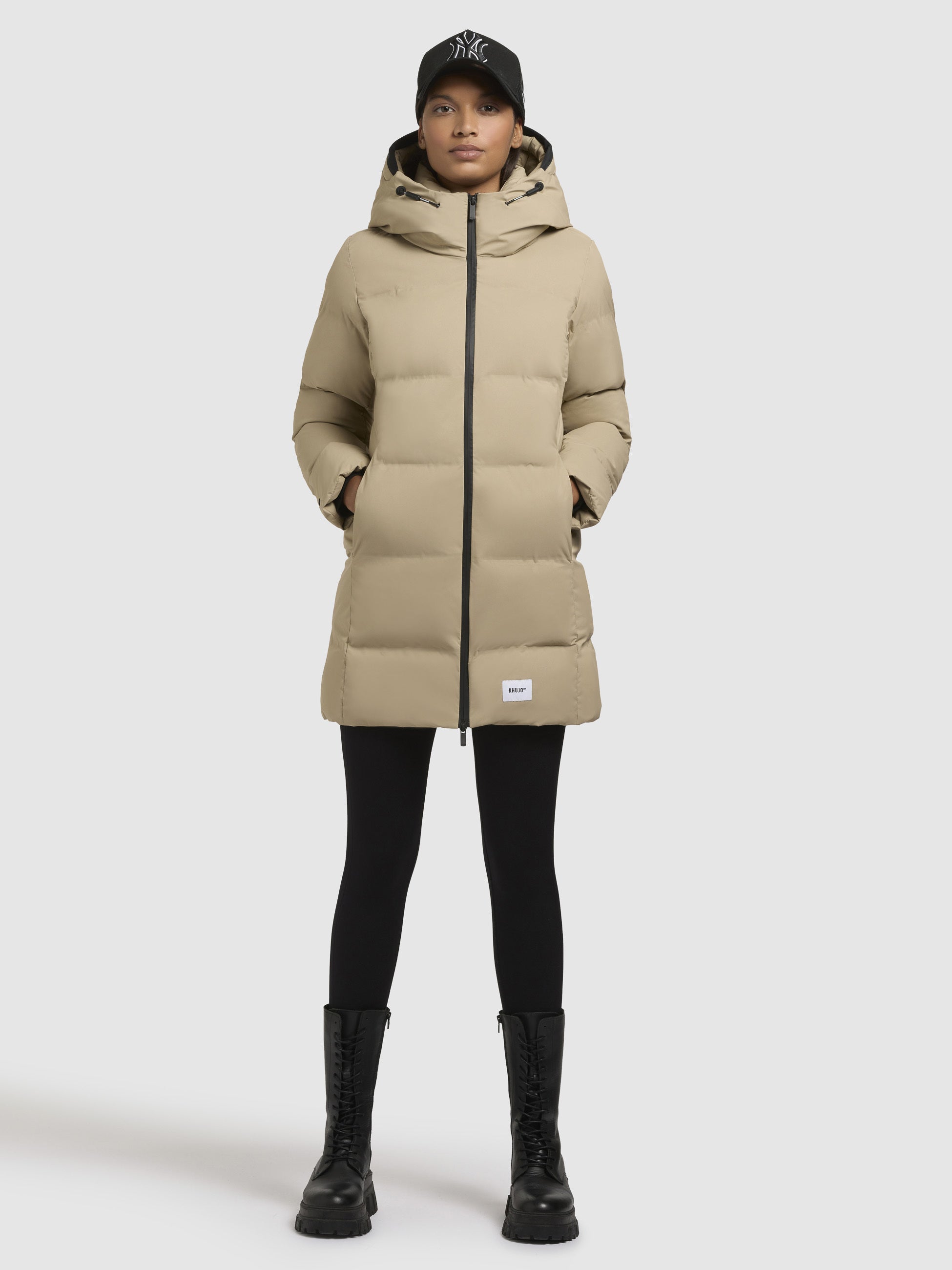 khujo-jacke-tanare3-sand-warm-wattierte-steppjacke-damen-regular-fit-mit-kapuze image 1