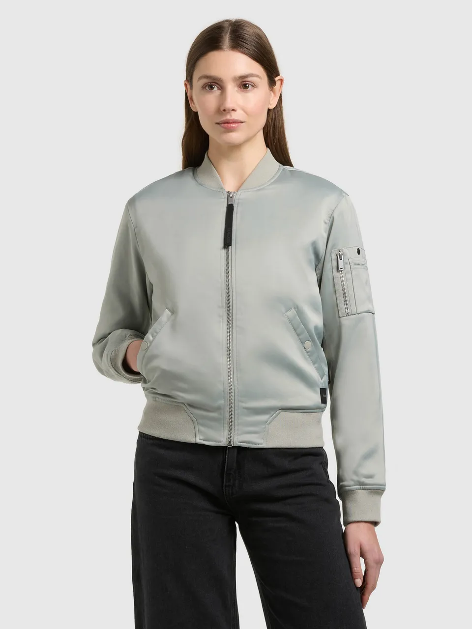 khujo-beth-bomberjacke-damen-cloud-green-satin image 1
