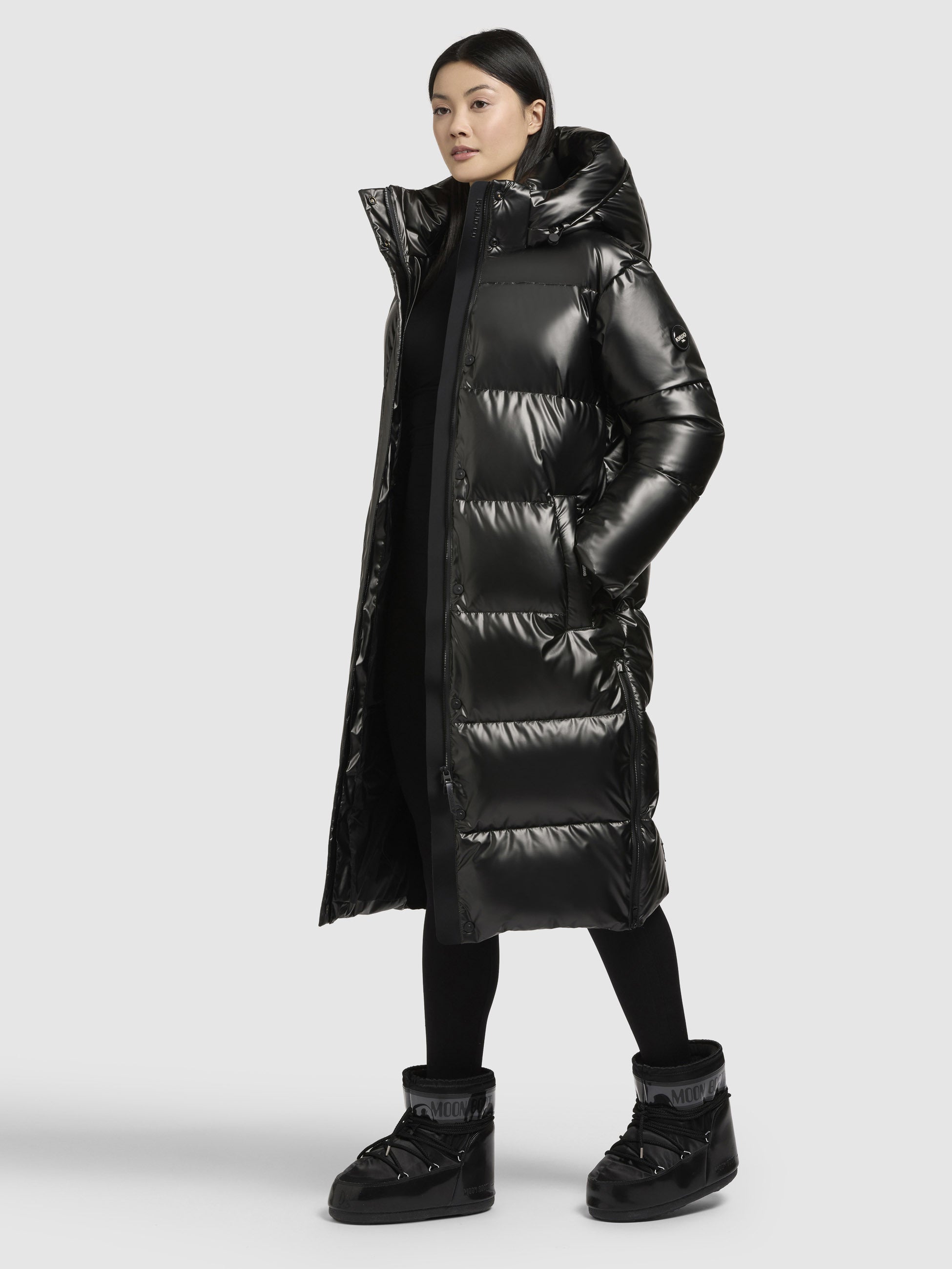 khujo-mantel-rachel-shiny-damen-knielanger-steppmantel-dunkelgrau-gl-nzend image 2