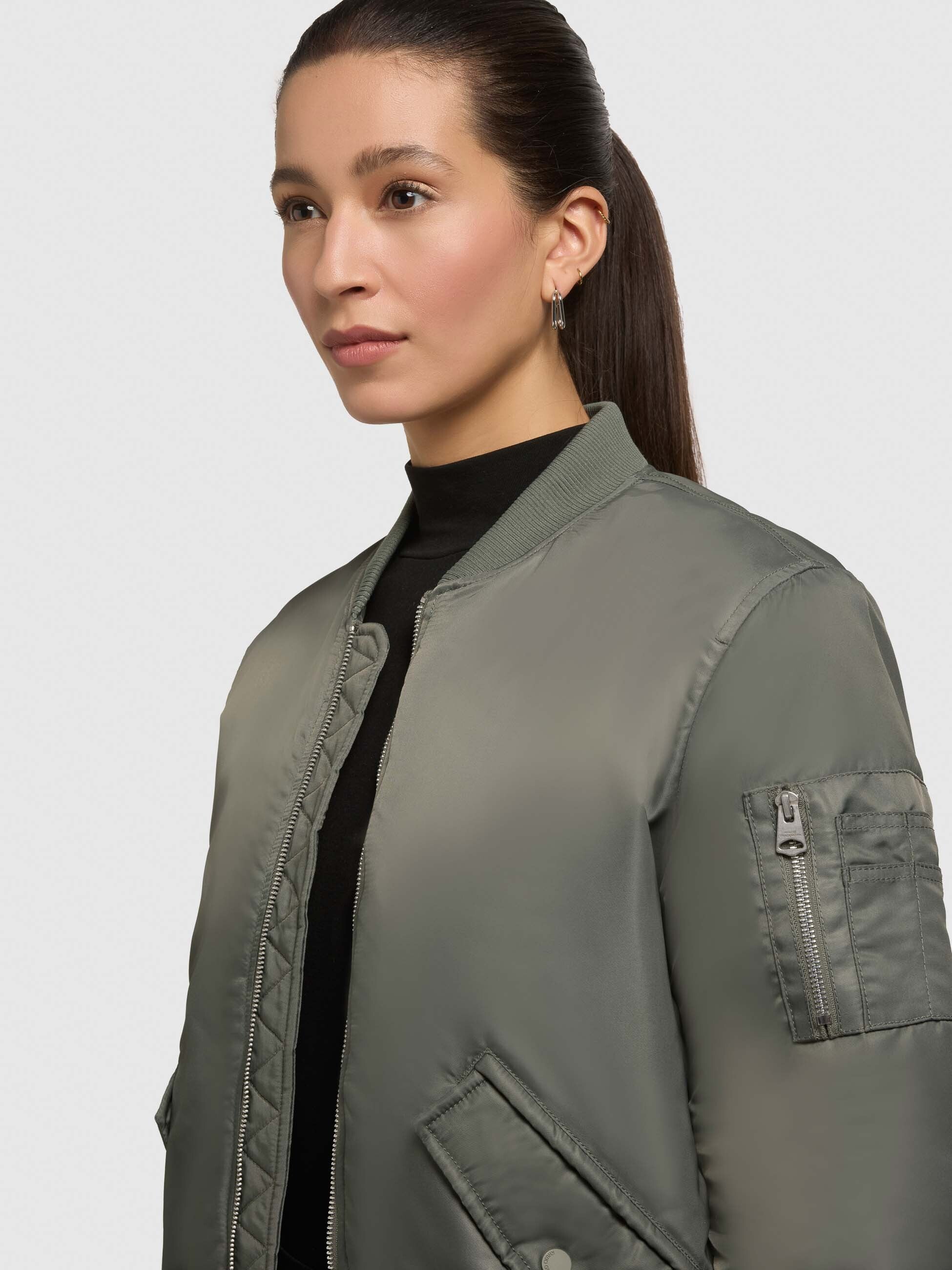 khujo-jacke-kasia-sage-green-bomberjacke-blouson-loose-fit image 8