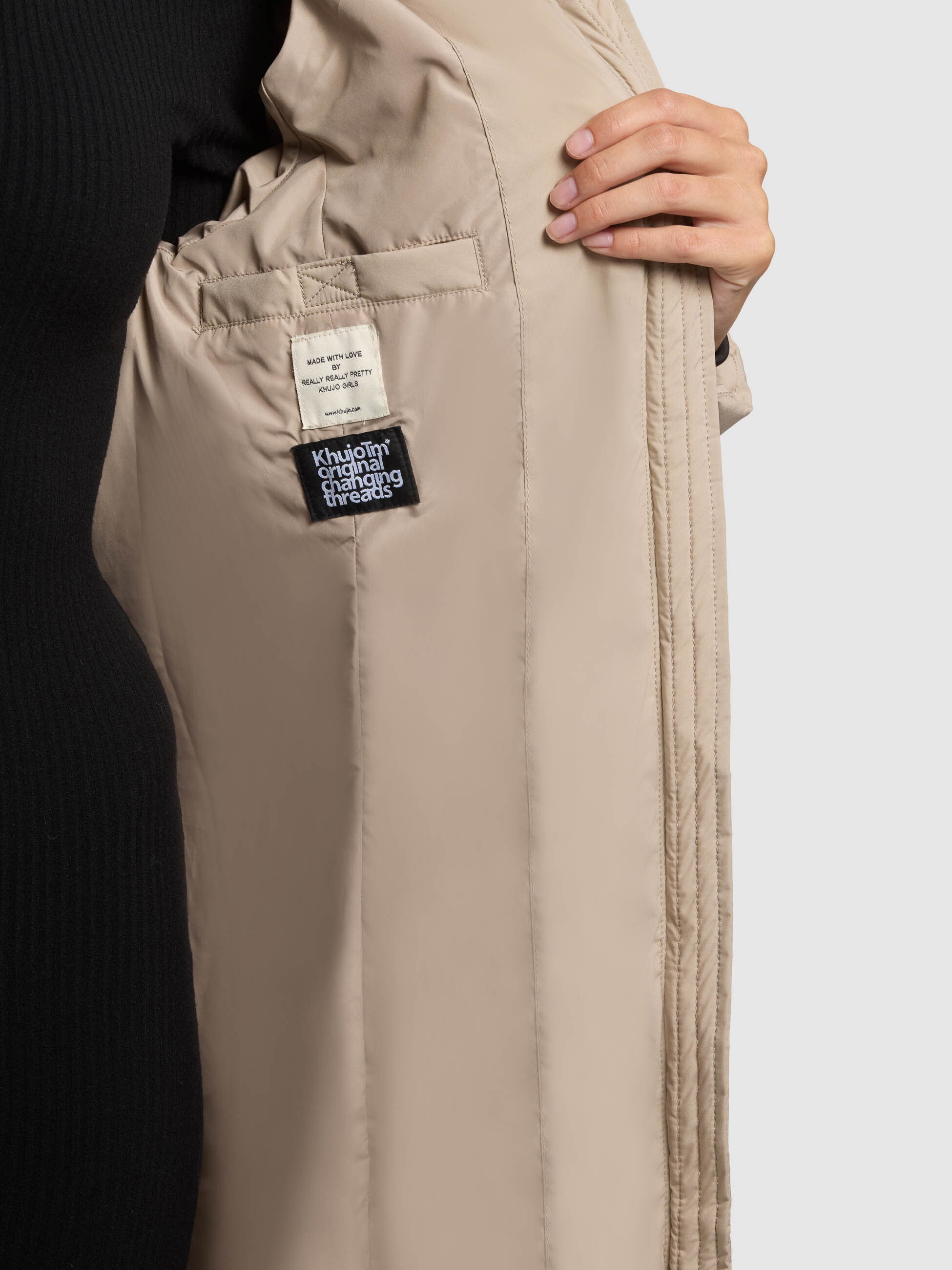 khujo-mantel-bibb-macaroon-beige-gesteppter-kurzmantel-damen-mit-kapuze image 7