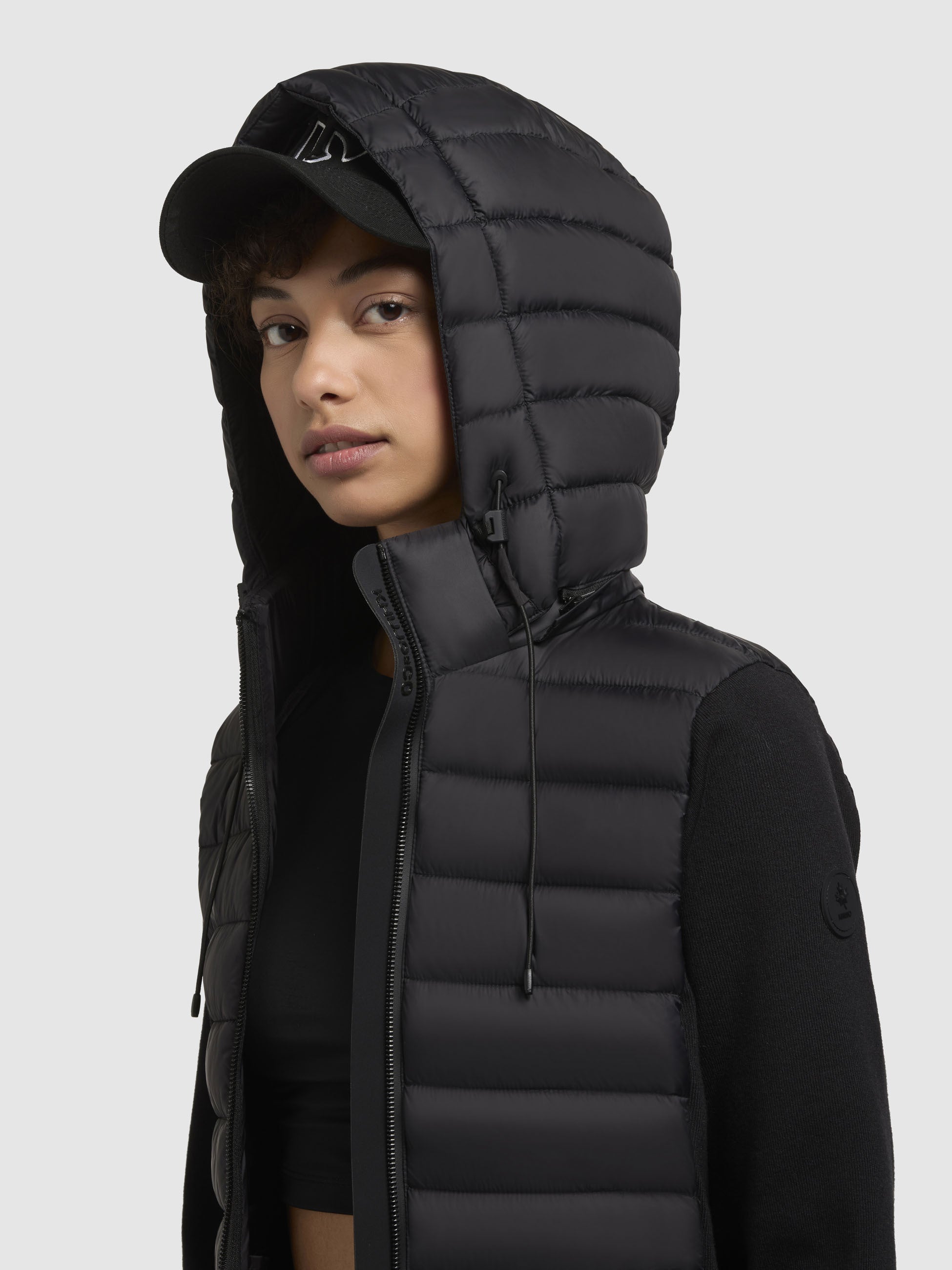 khujo-jacke-etele-schwarz-leichte-steppjacke-damen-materialmix image 7