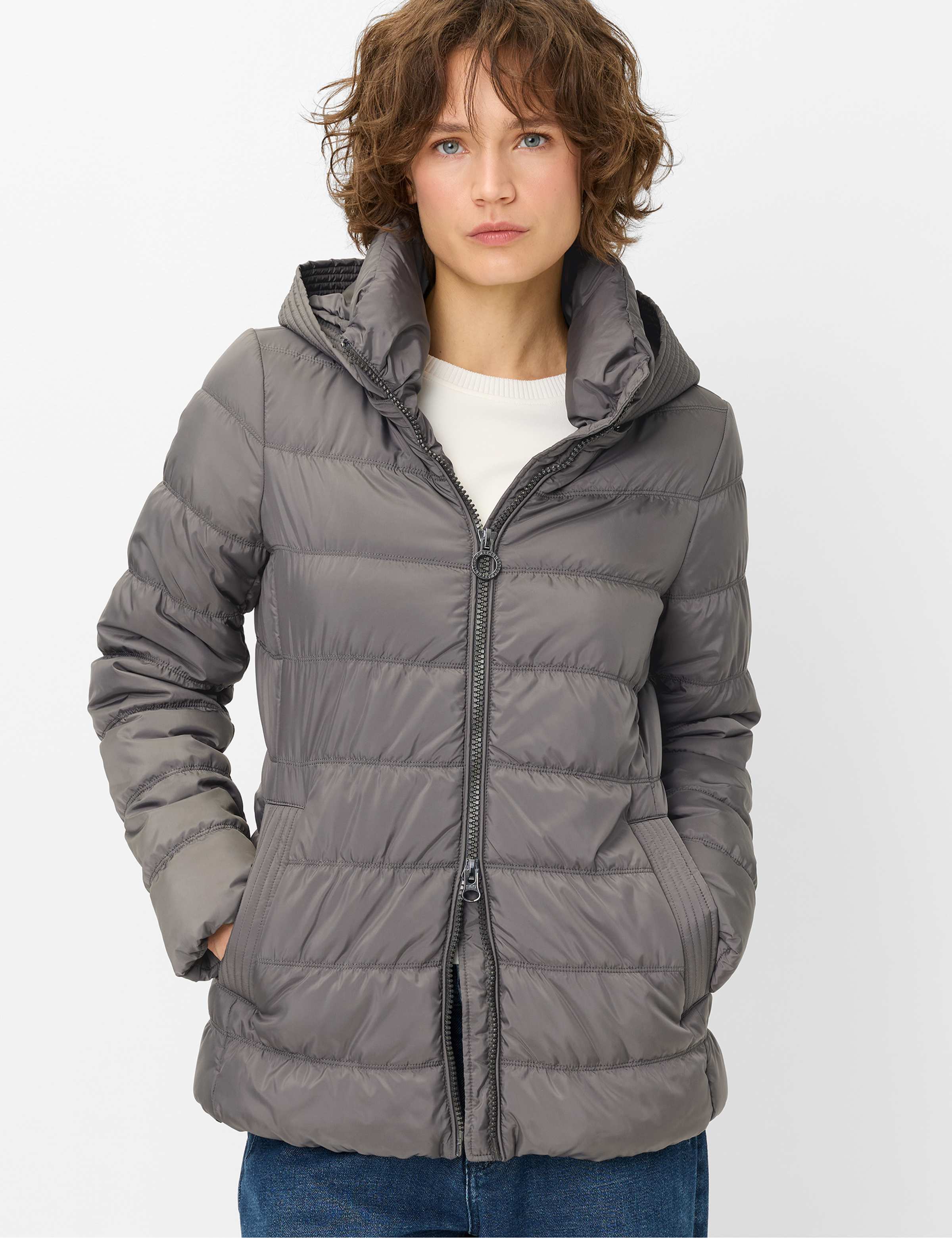 fuchs-schmitt-warschau-steppjacke-damen-tailliert-mit-abnehmbarer-kapuze image 1