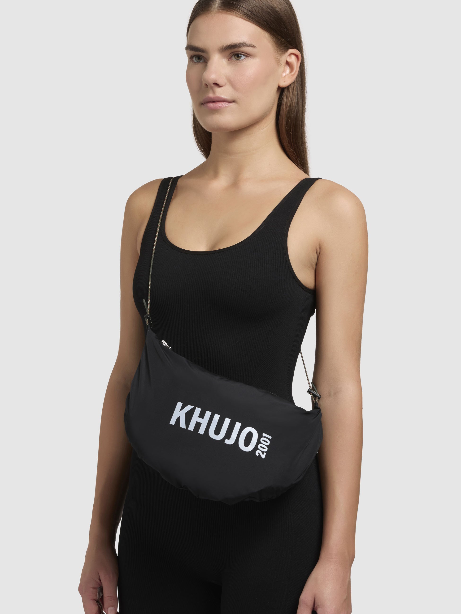 khujo-mantel-dipa-schwarz-ultraleichter-packbarer-sommermantel-mit-kapuze-kniela image 8