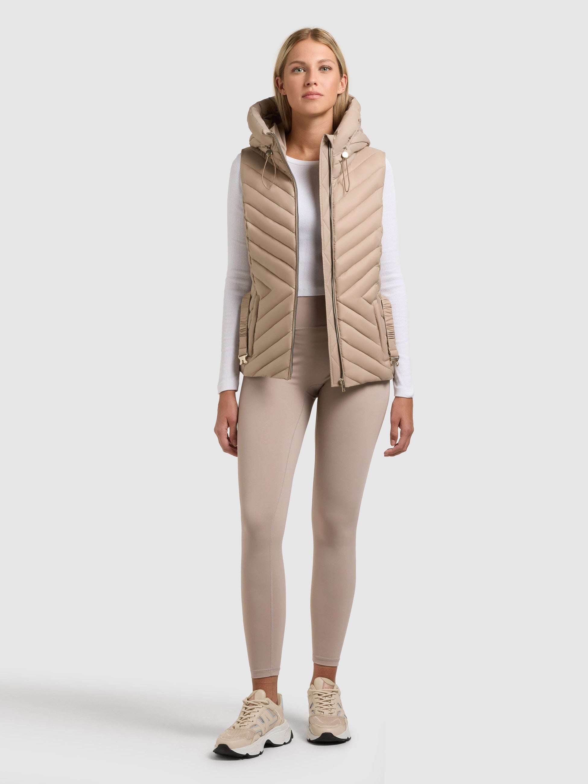 khujo-demie-steppweste-latte-beige-slim-fit-damenweste-mit-g-rtel-und-kapuze image 6