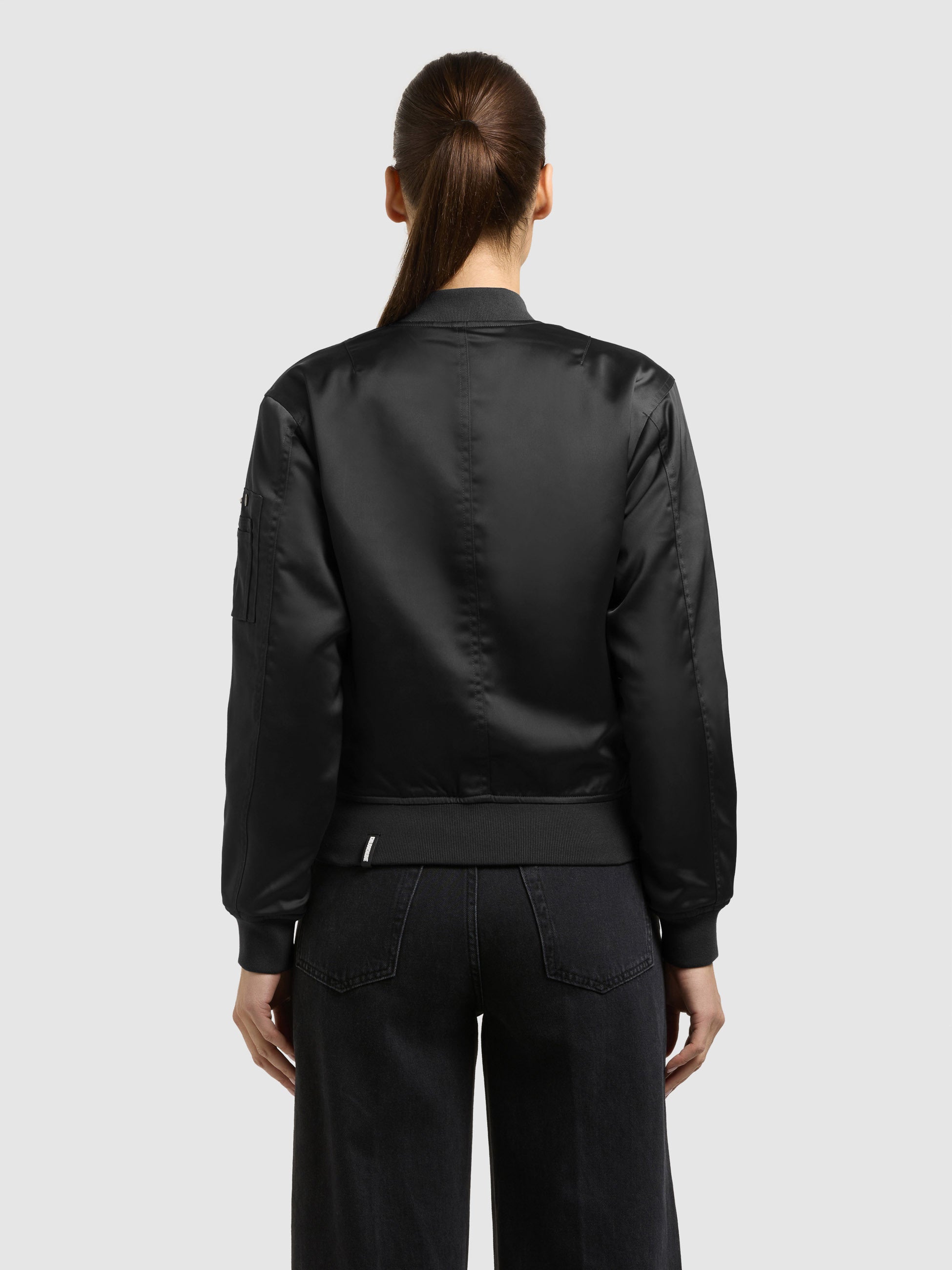 khujo-jacke-beth-black-bomberjacke-damen-satin-leicht-wattiert image 3