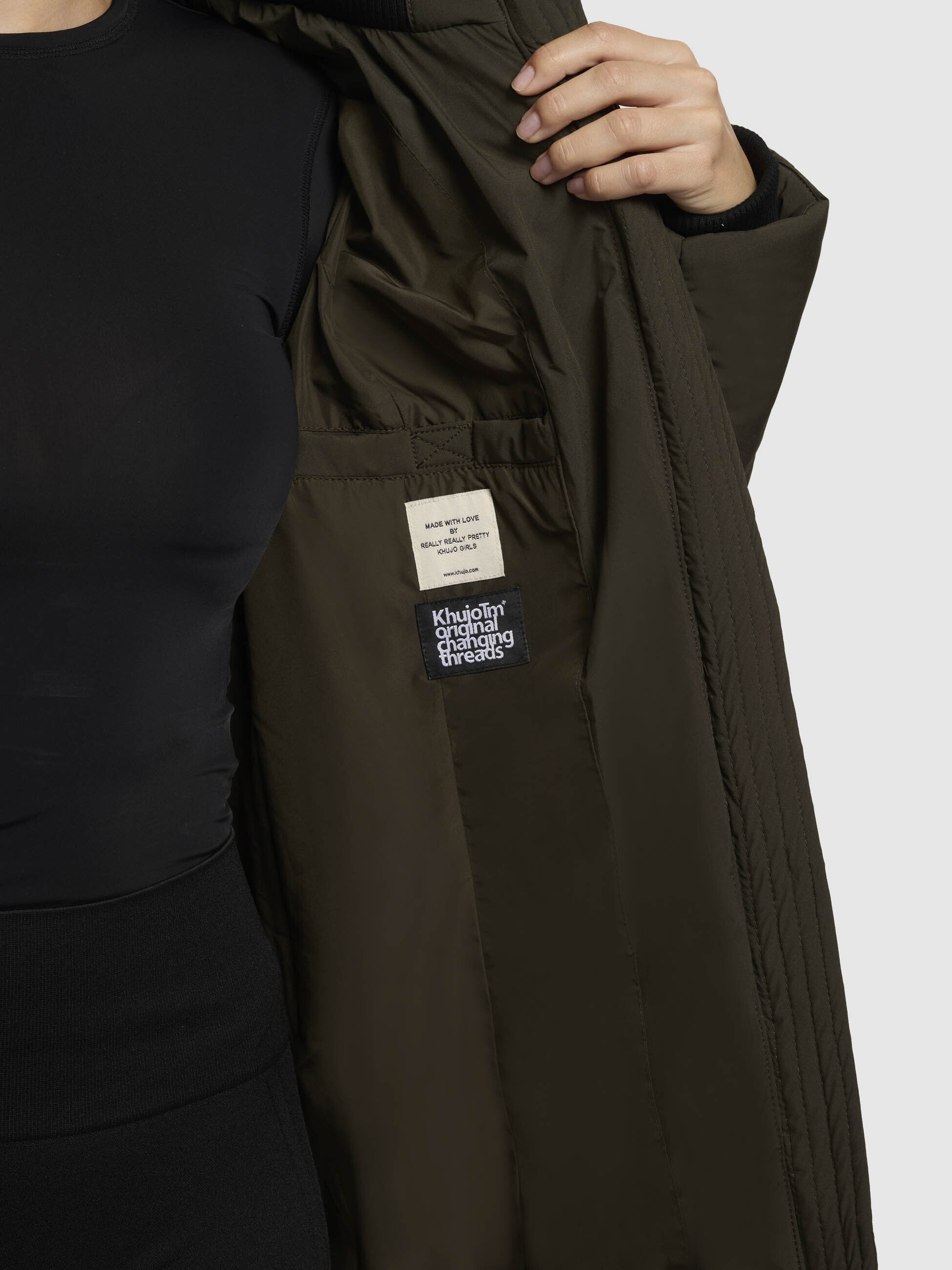 khujo-mantel-aribay5-khaki-lange-damen-steppjacke-mit-strick image 8