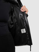 khujo-jacke-aurora-black-kapuzenjacke-lederoptik-wasserabweisend image 8