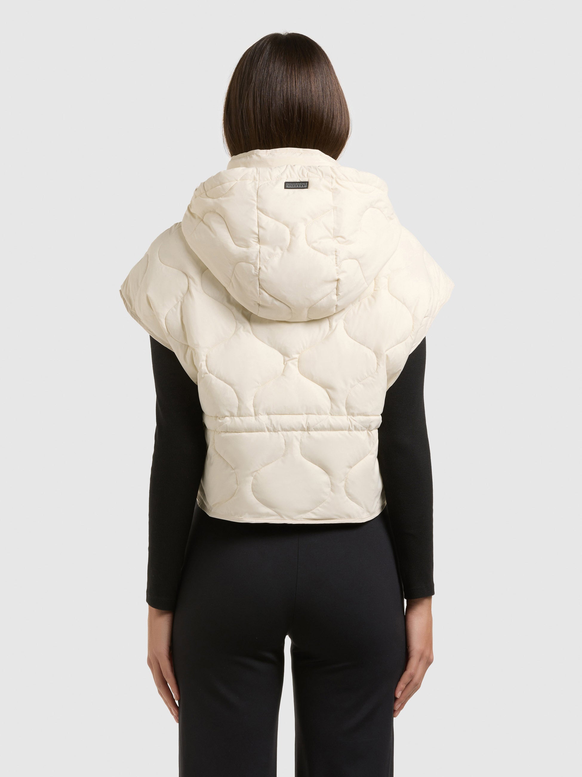 khujo-ninga-damen-steppweste-off-white-wattiert image 3