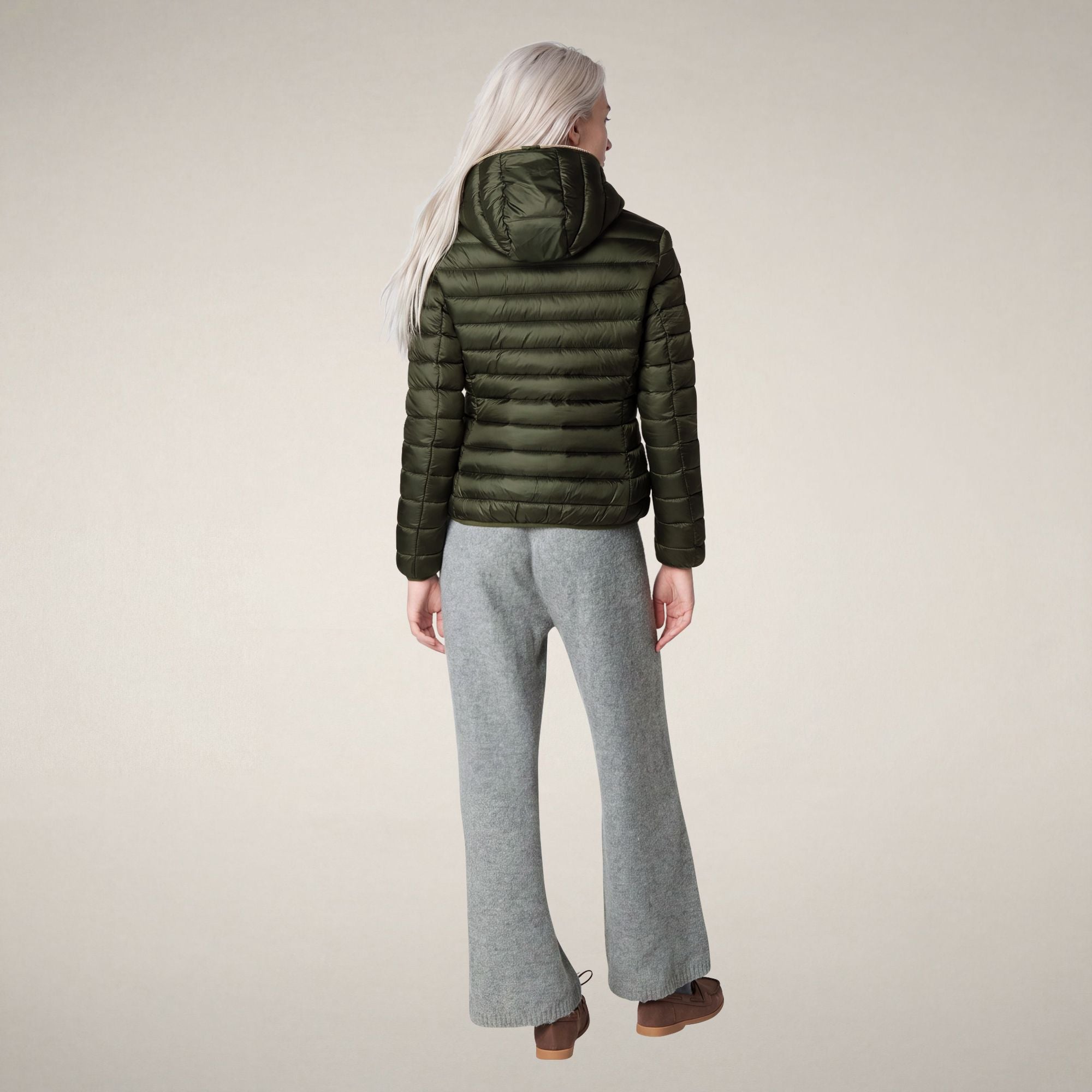save-the-duck-alexis-damen-pufferjacke-mit-kapuze-waldgr-n-plumtech image 2