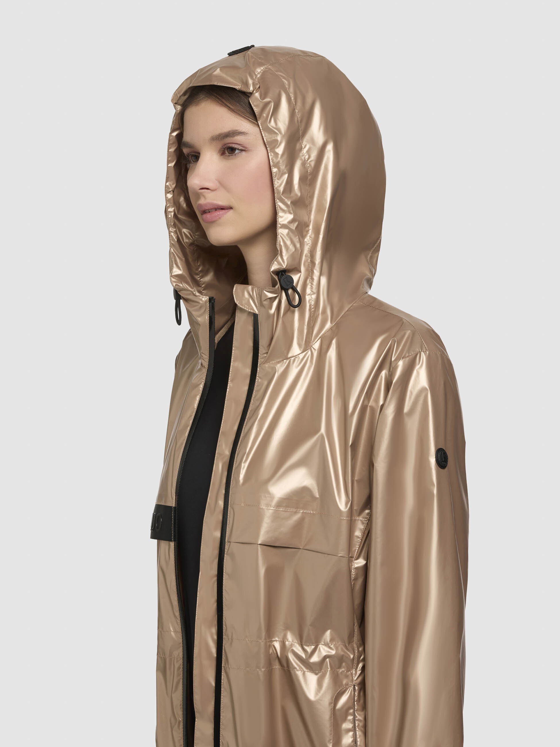 khujo-phoebe-damen-kurzmantel-gold-gl-nzend-knielang image 7
