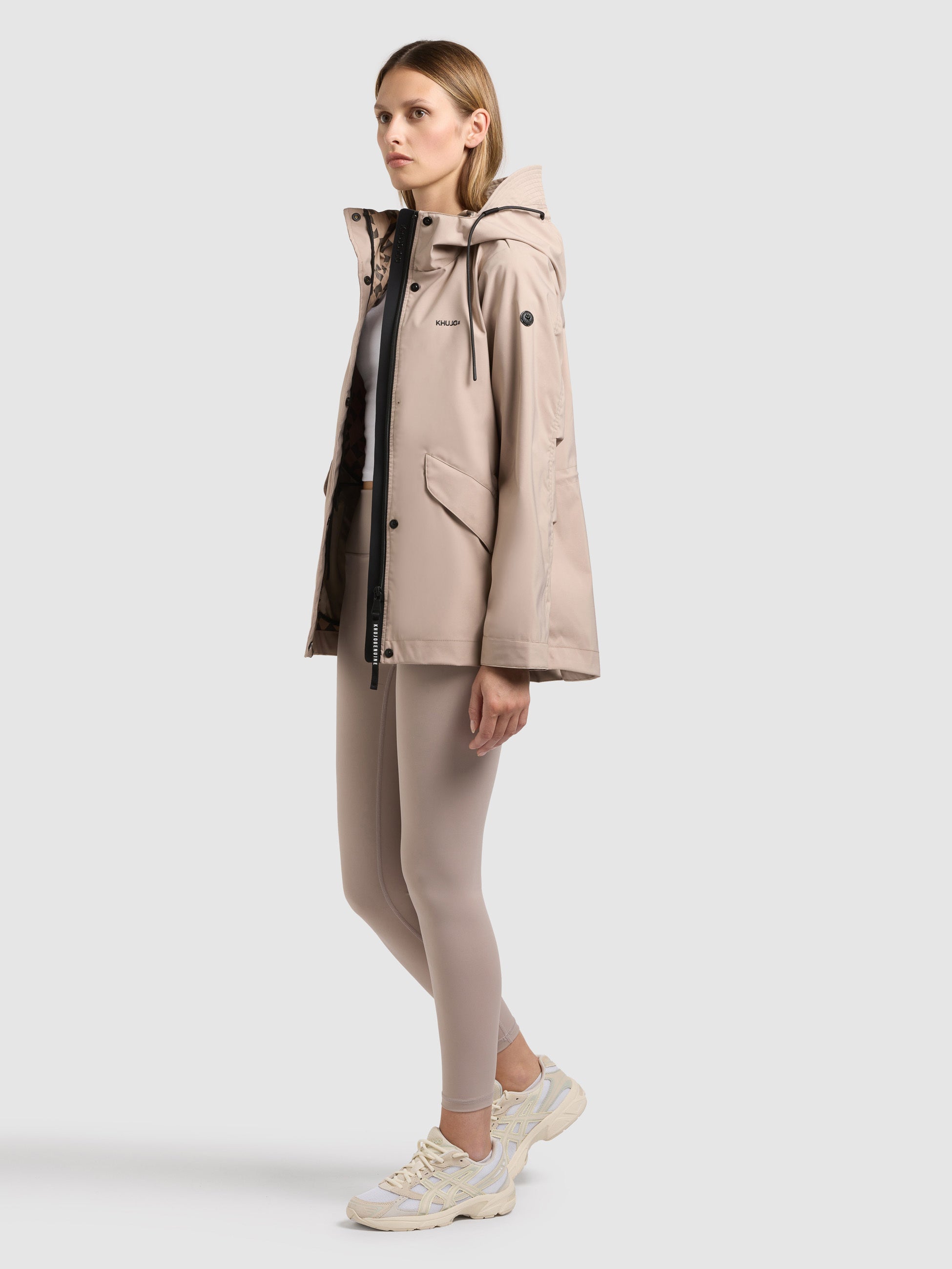 khujo-jacke-sang2-latte-beige-damen-regenjacke-mit-kapuze-in-beige image 2