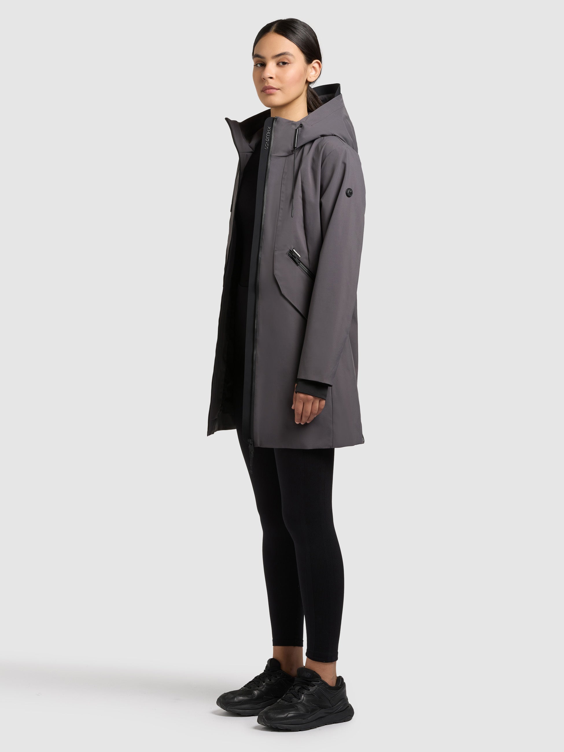 khujo-eiza-damen-sommerjacke-slate-grey-leichte-regenjacke-lang image 2