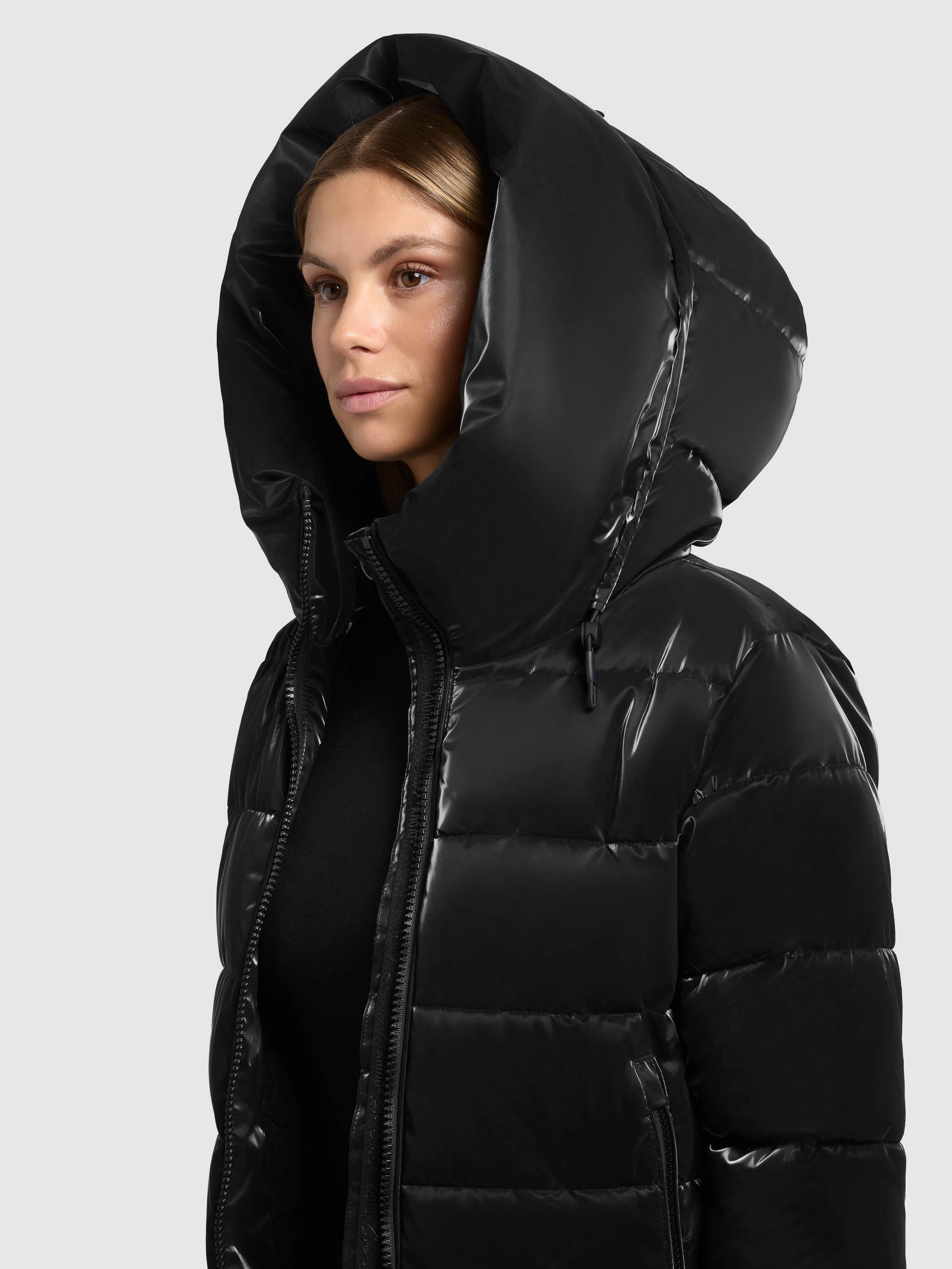 khujo-mantel-jilias6-shiny-black-damen-winter-steppmantel-mit-kapuze image 7