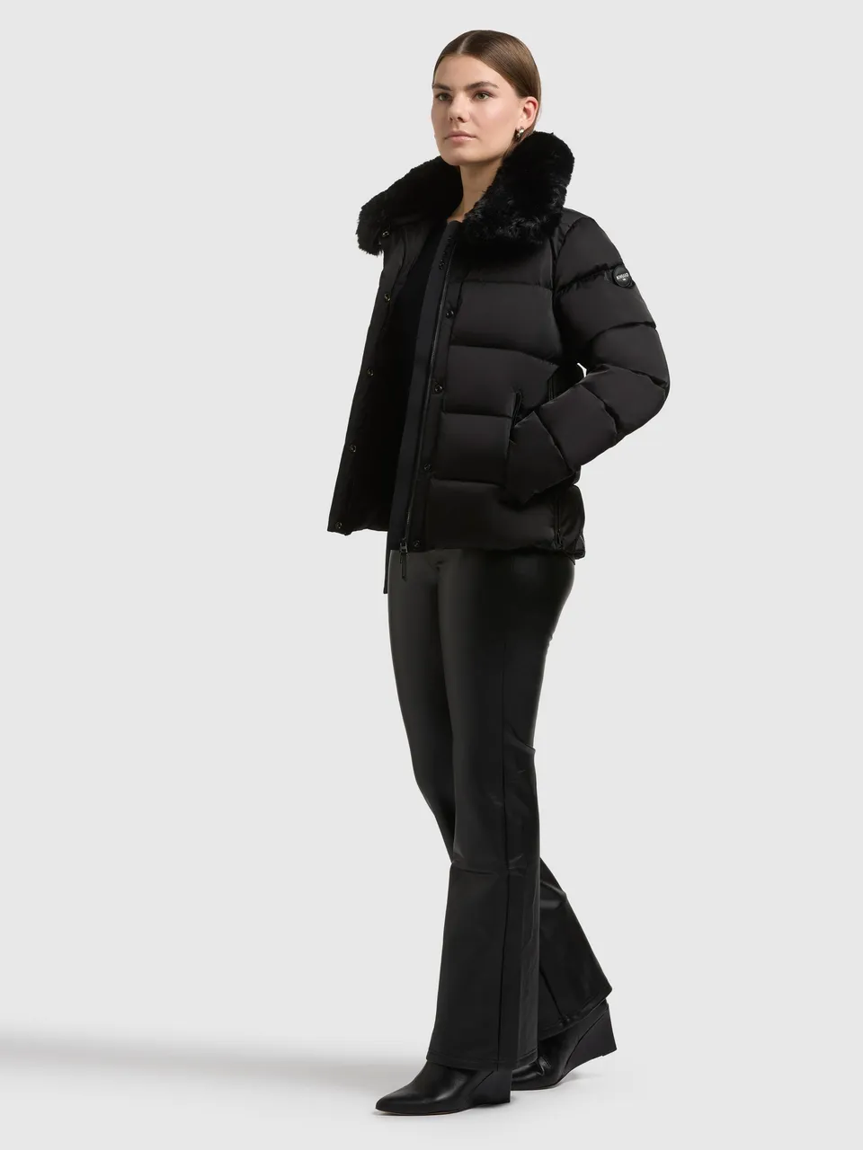 khujo-jacke-clia-damen-steppjacke-black-h-ftlang image 1