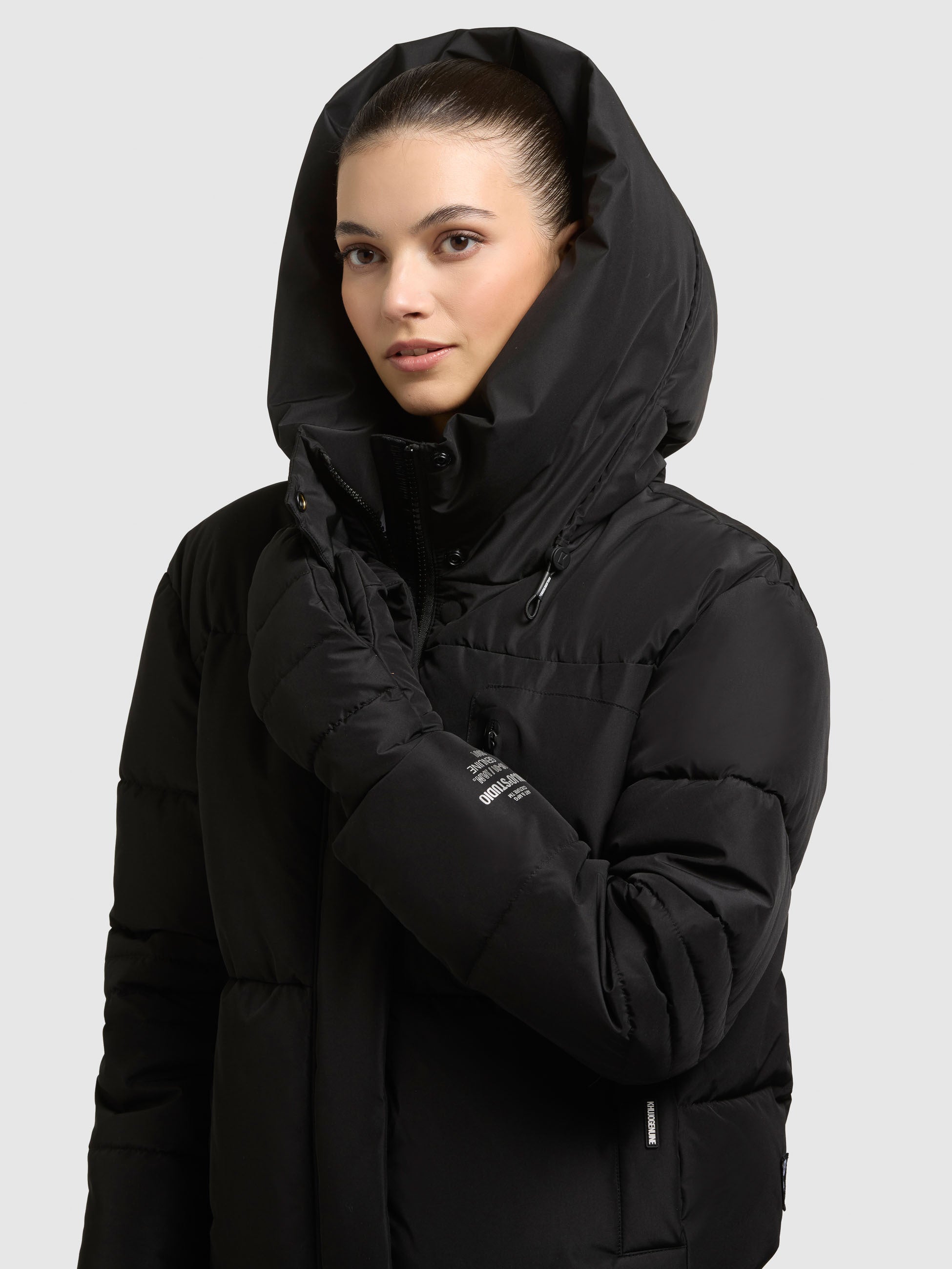 khujo-peeke2-with-gloves-damen-jacke-schwarz-steppjacke-h-ftlang-mit-f-ustlingen image 8