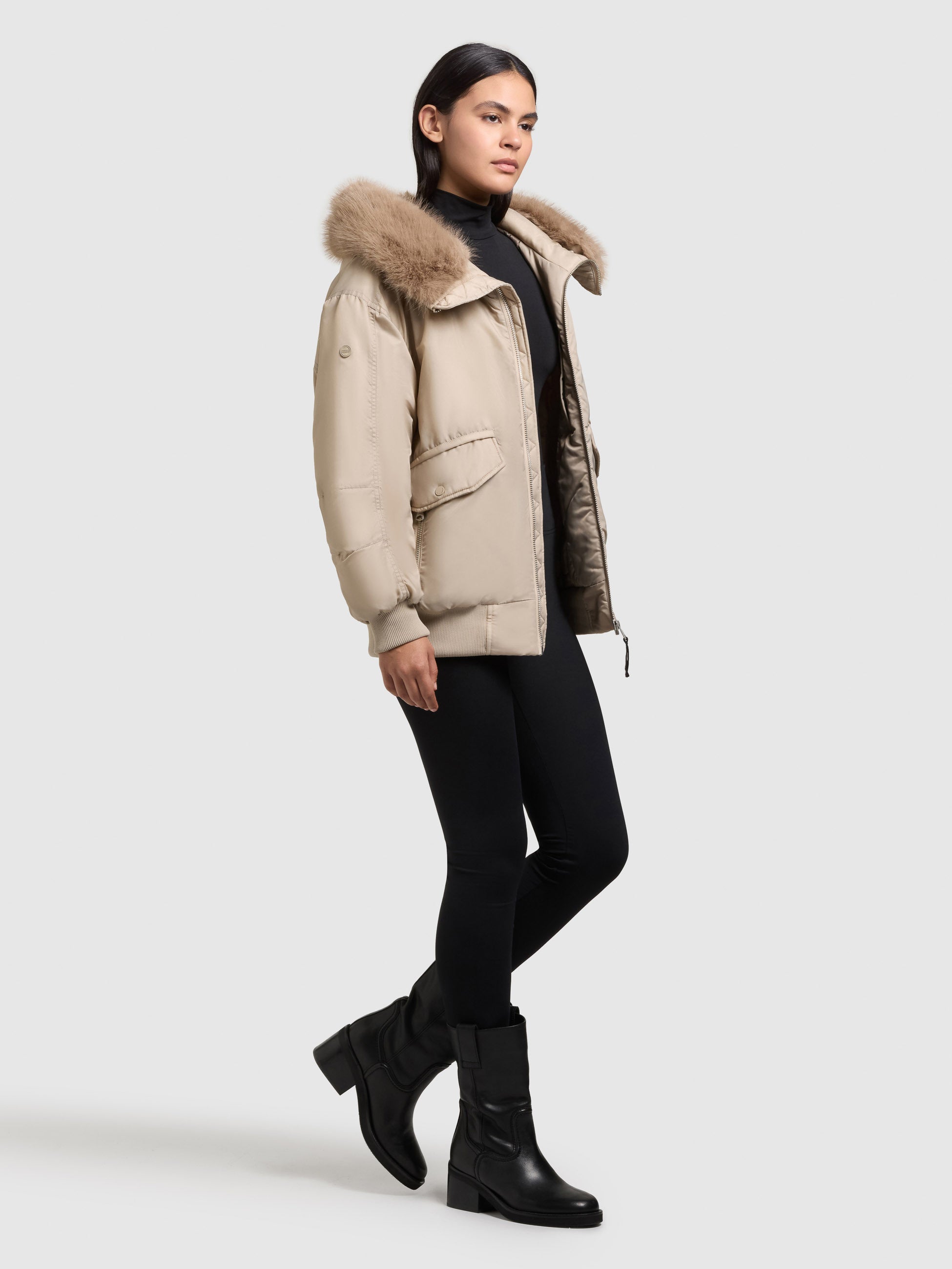 khujo-jacke-cela-light-beige-damen-bomberjacke-mit-kapuze-2 image 6
