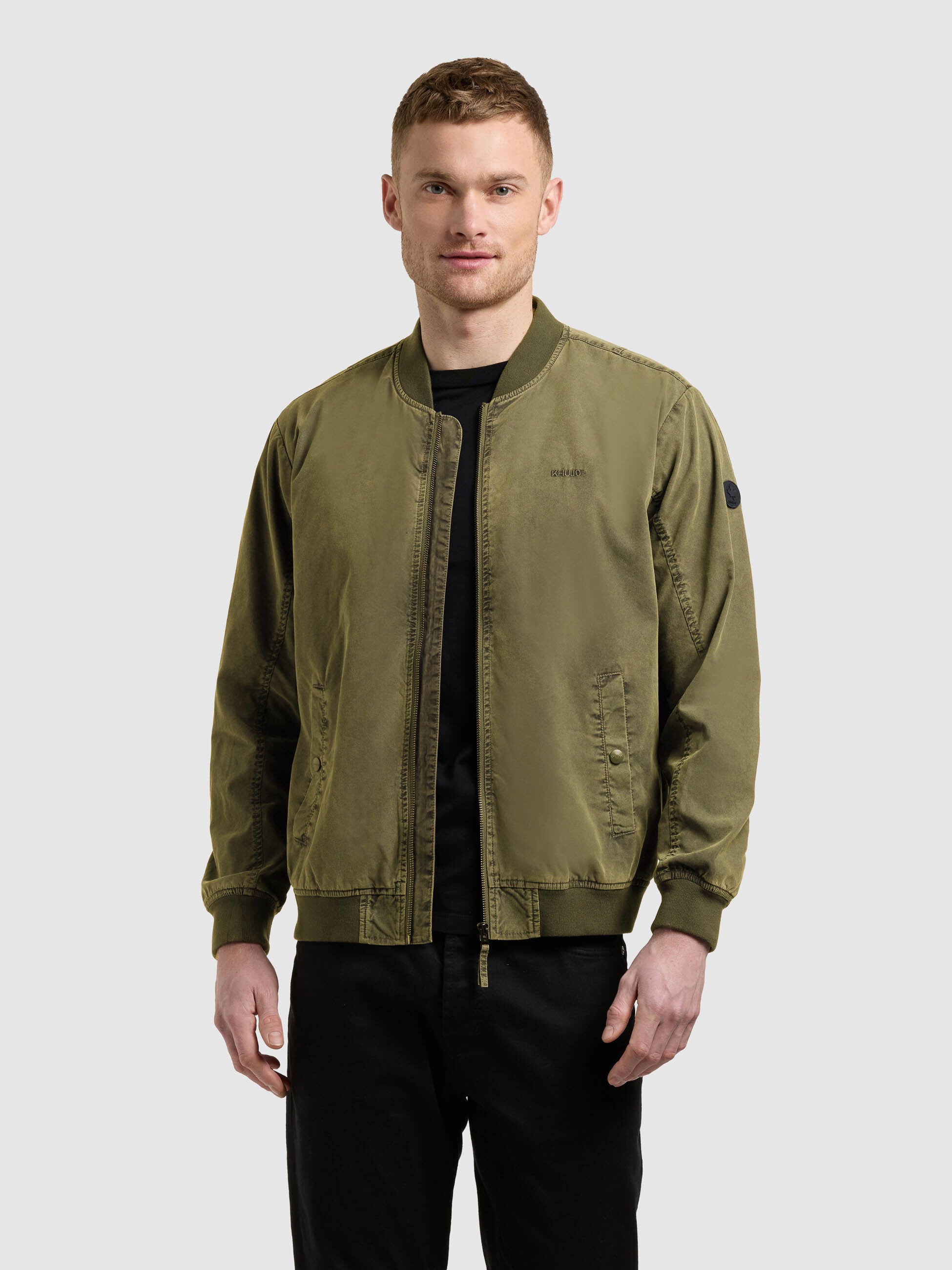 khujo-jacke-ulric-turtle-green-blousonjacke-im-college-stil image 1