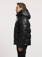 khujo-jacke-coen-black-schwarz-winter-steppjacke-in-lederoptik-mit-kapuze image 5