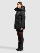 khujo-suda-damen-winter-steppjacke-black-loose-fit image 2