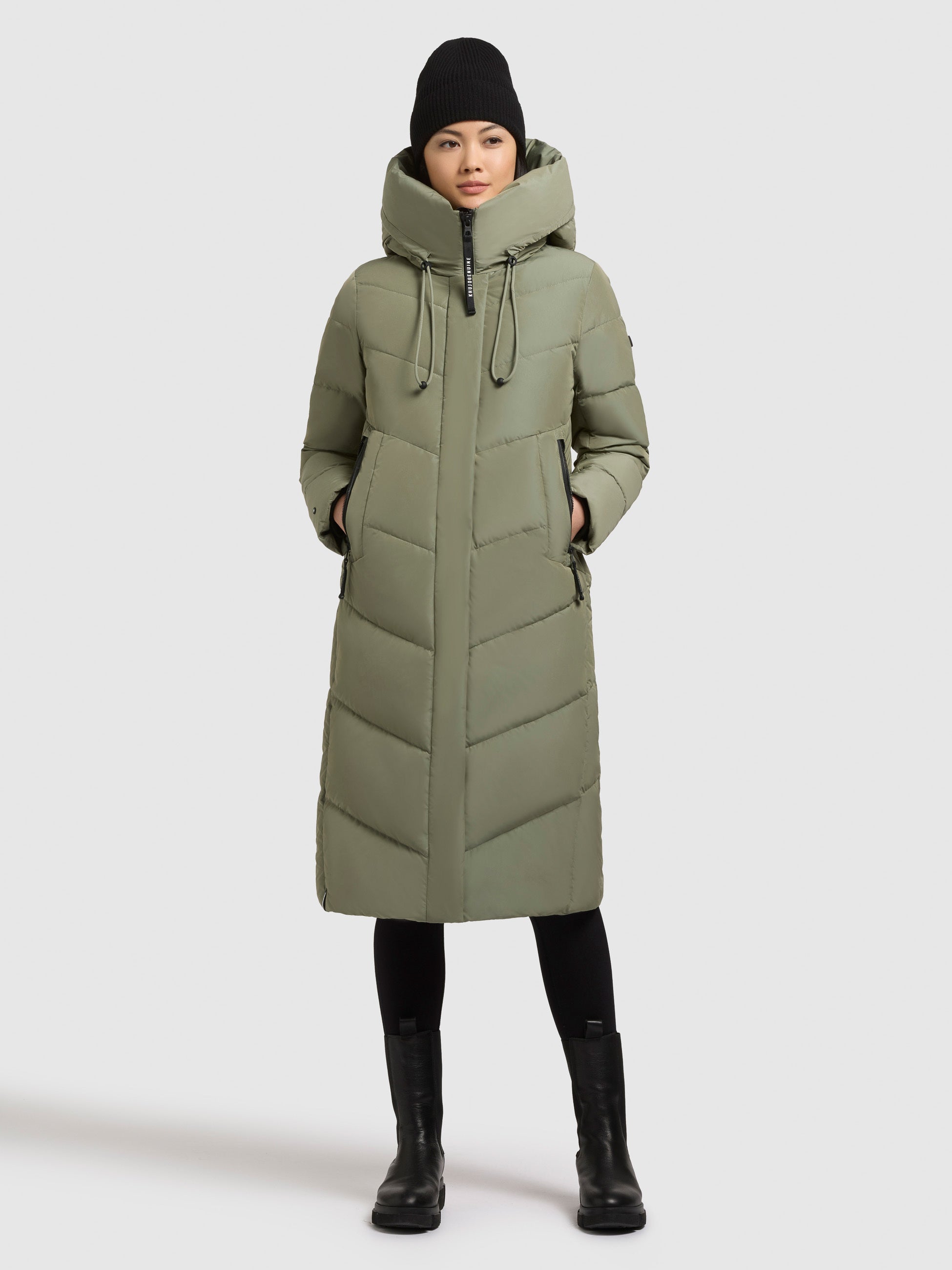 khujo-trudie-damen-wintermantel-muted-green-wadenlang-wattiert-mit-kapuze image 1