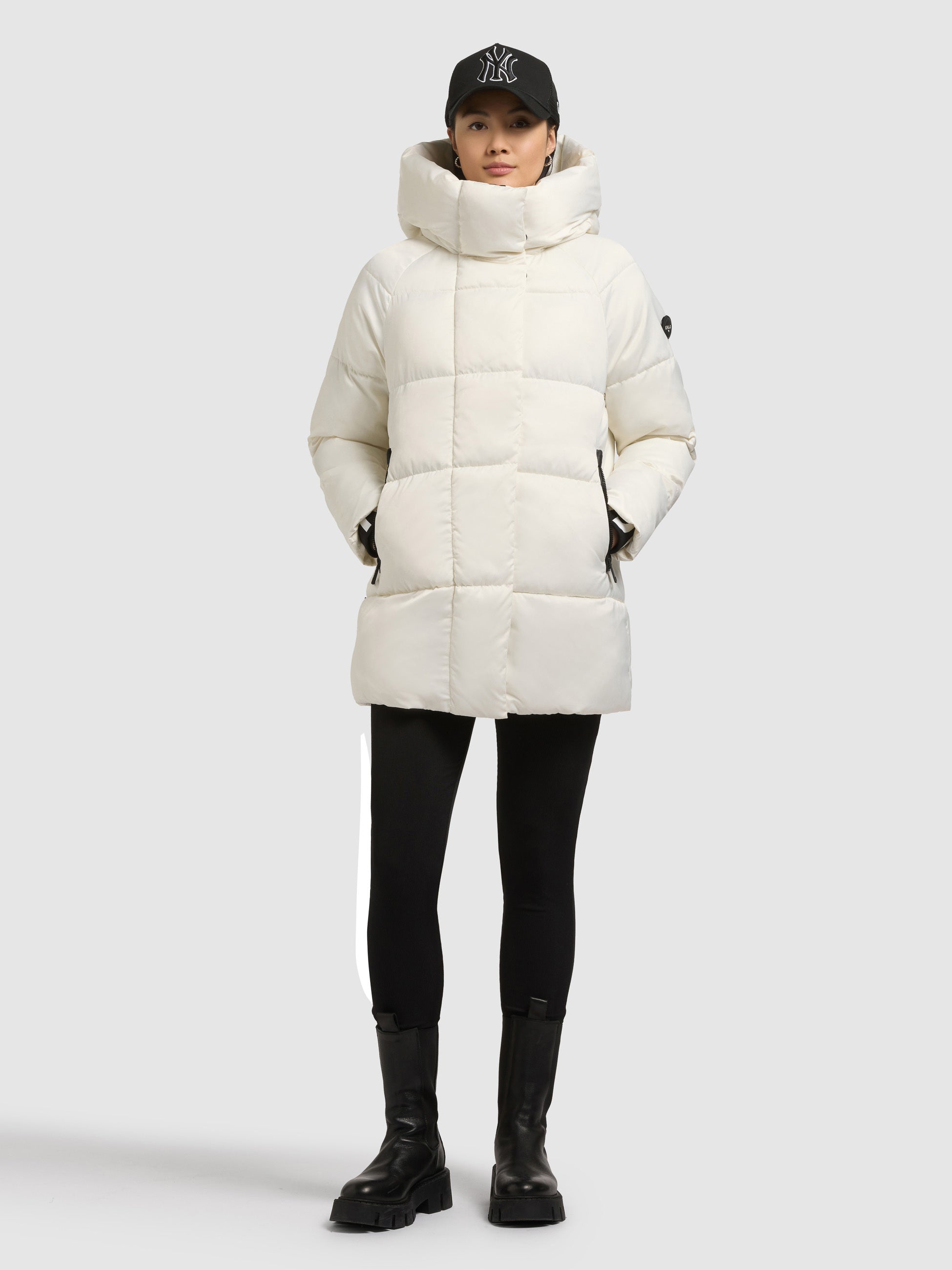 khujo-suda-damen-jacke-steppjacke-gl-nzend-loose-fit-luna-white image 1