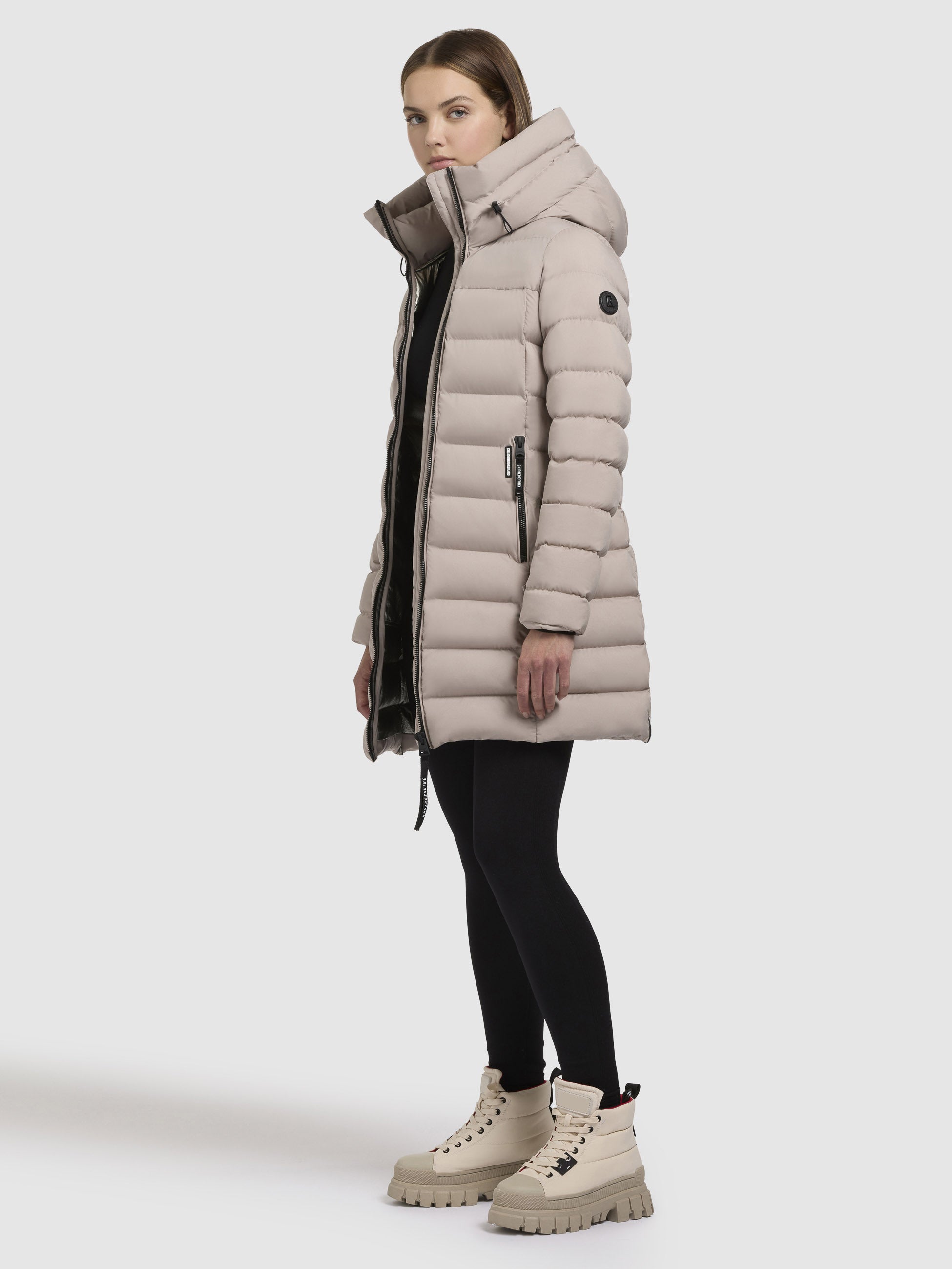khujo-jacke-nekar-hellbeige-gesteppte-damen-steppjacke-mit-kapuze image 2