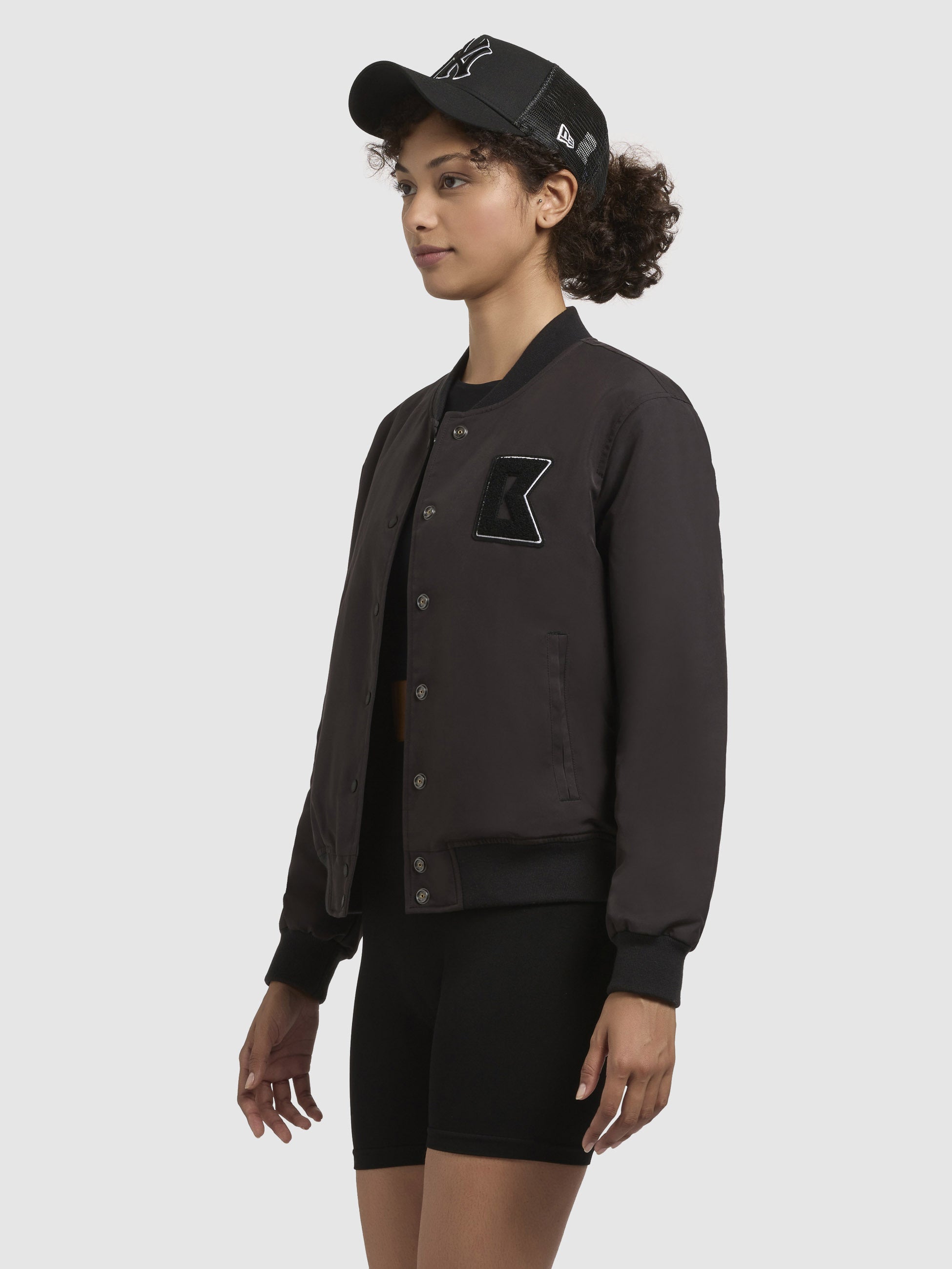 khujo-reese-bomberjacke-schwarz-damen image 5