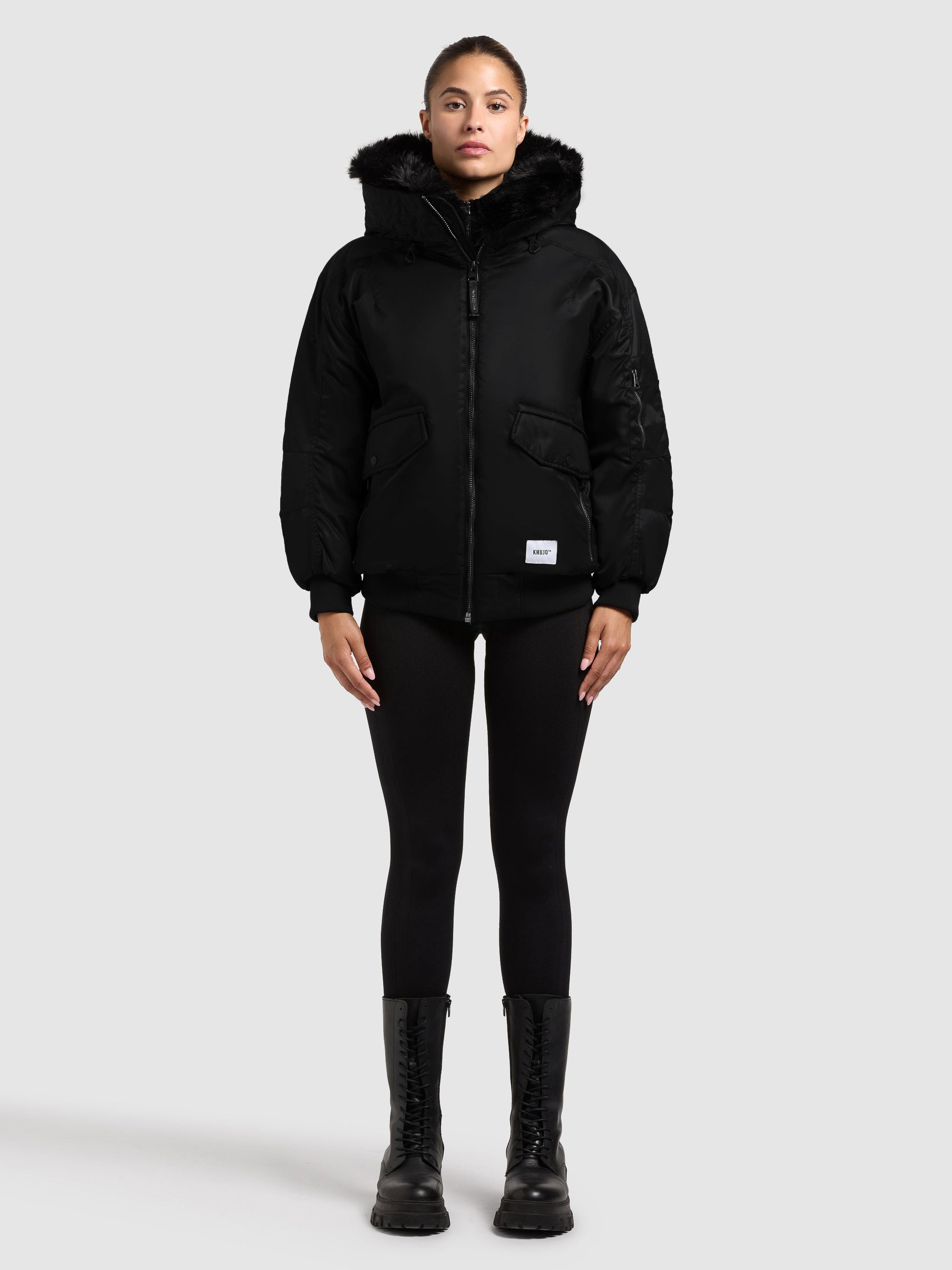 khujo-jacke-cela-bomber-damen-black-loose-fit-mit-kunstfell image 2