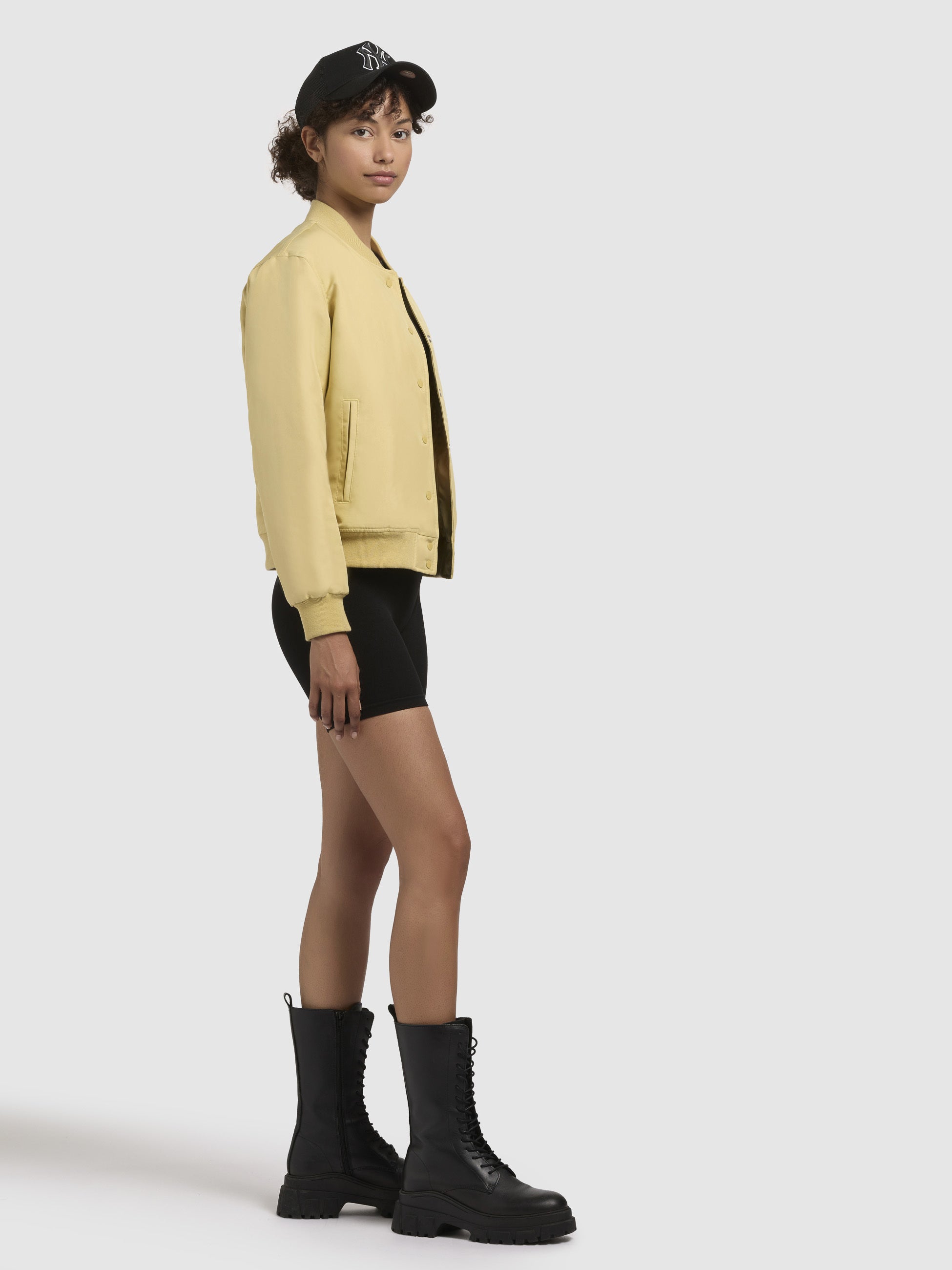 khujo-crystal-damen-bomberjacke-college-gelb-mit-steppfutter image 6