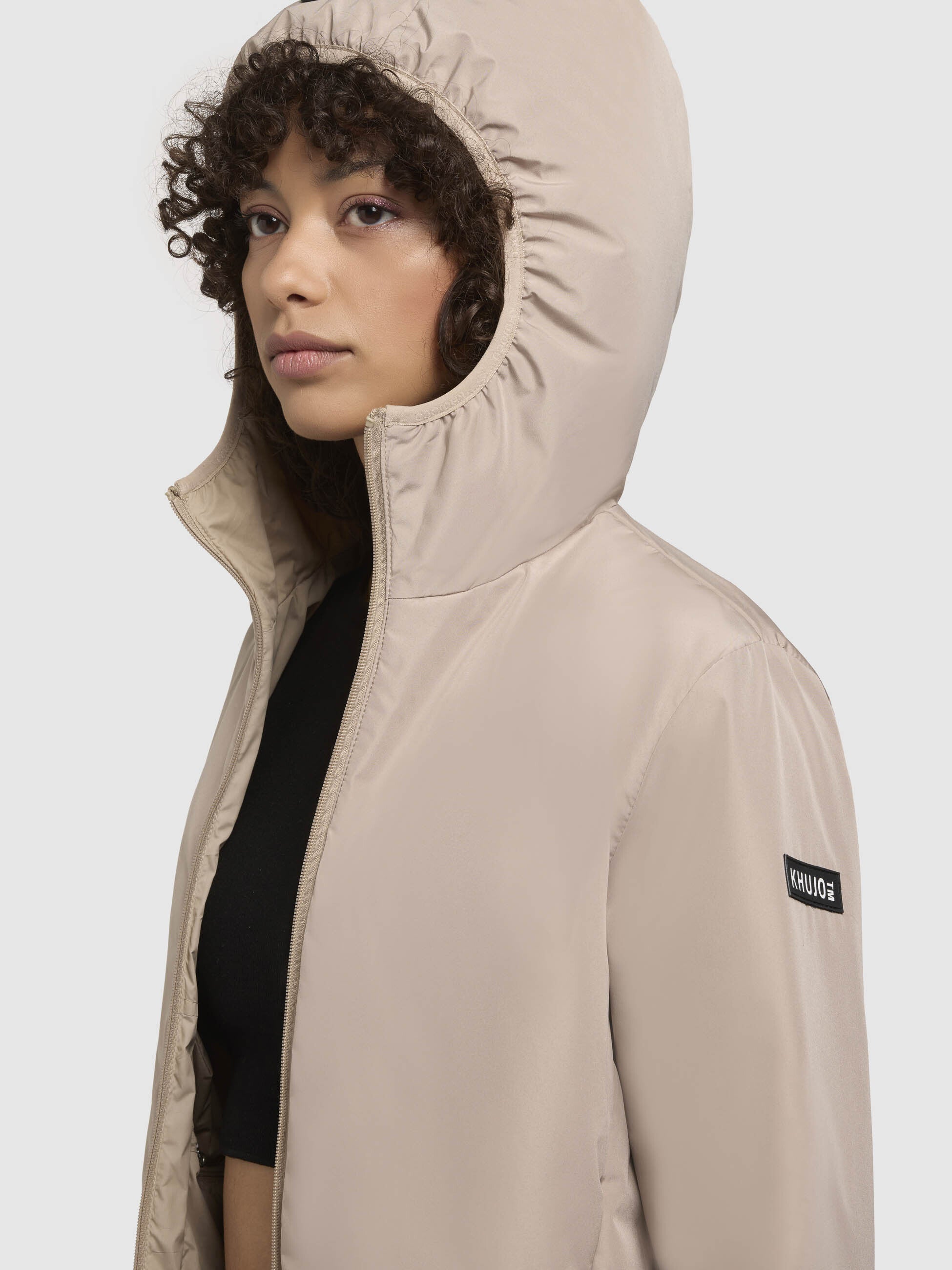 khujo-jacke-shelly-with-bag-beige-superleichte-kapuzenjacke-damen image 5