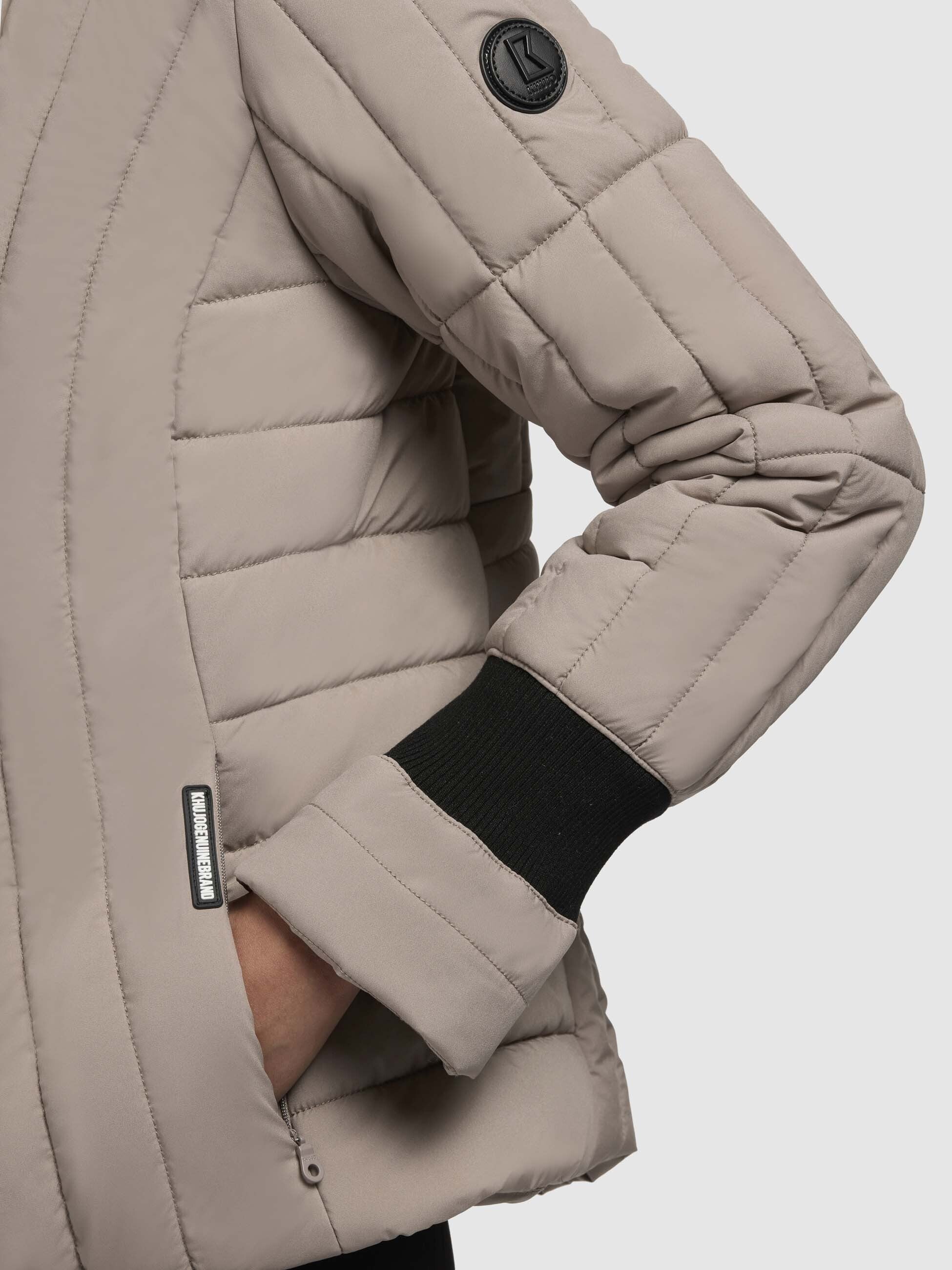 khujo-jacke-omni-graubeige-kurze-steppjacke-mit-strickeins-tzen-und-kapuze image 8