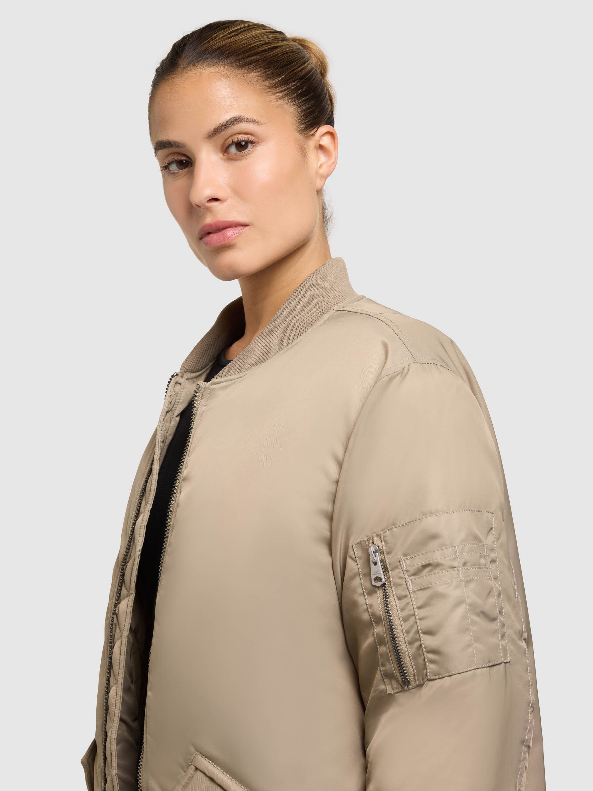 khujo-lulu-damen-wintermantel-bomber-beige-loose-fit image 7