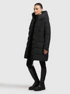 khujo-mantel-heather-black-kurzer-wattierter-damen-steppmantel-mit-kapuze image 6