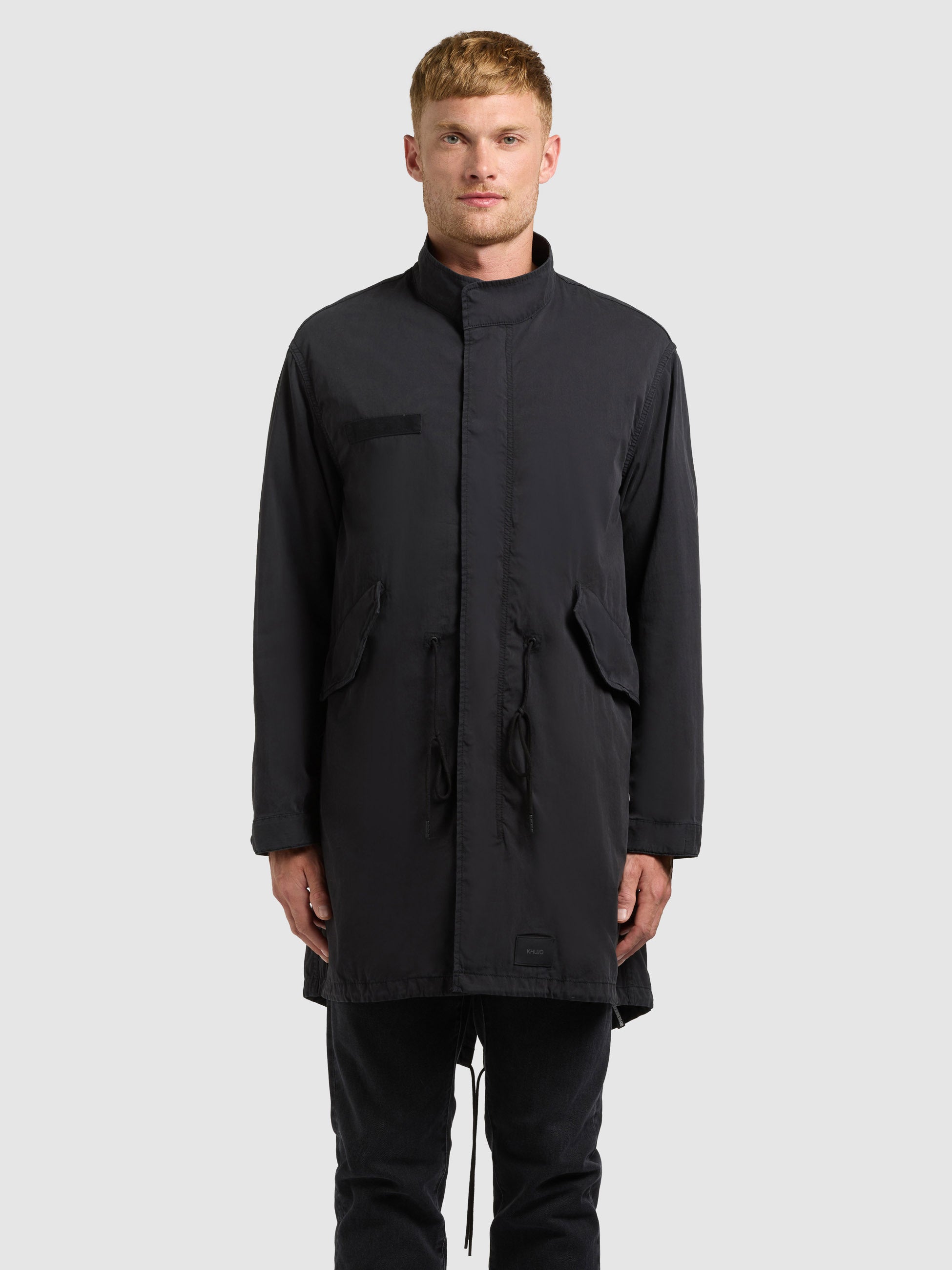 khujo-mantel-vito-black-herren-sommerparka-lang-in-schwarz image 4