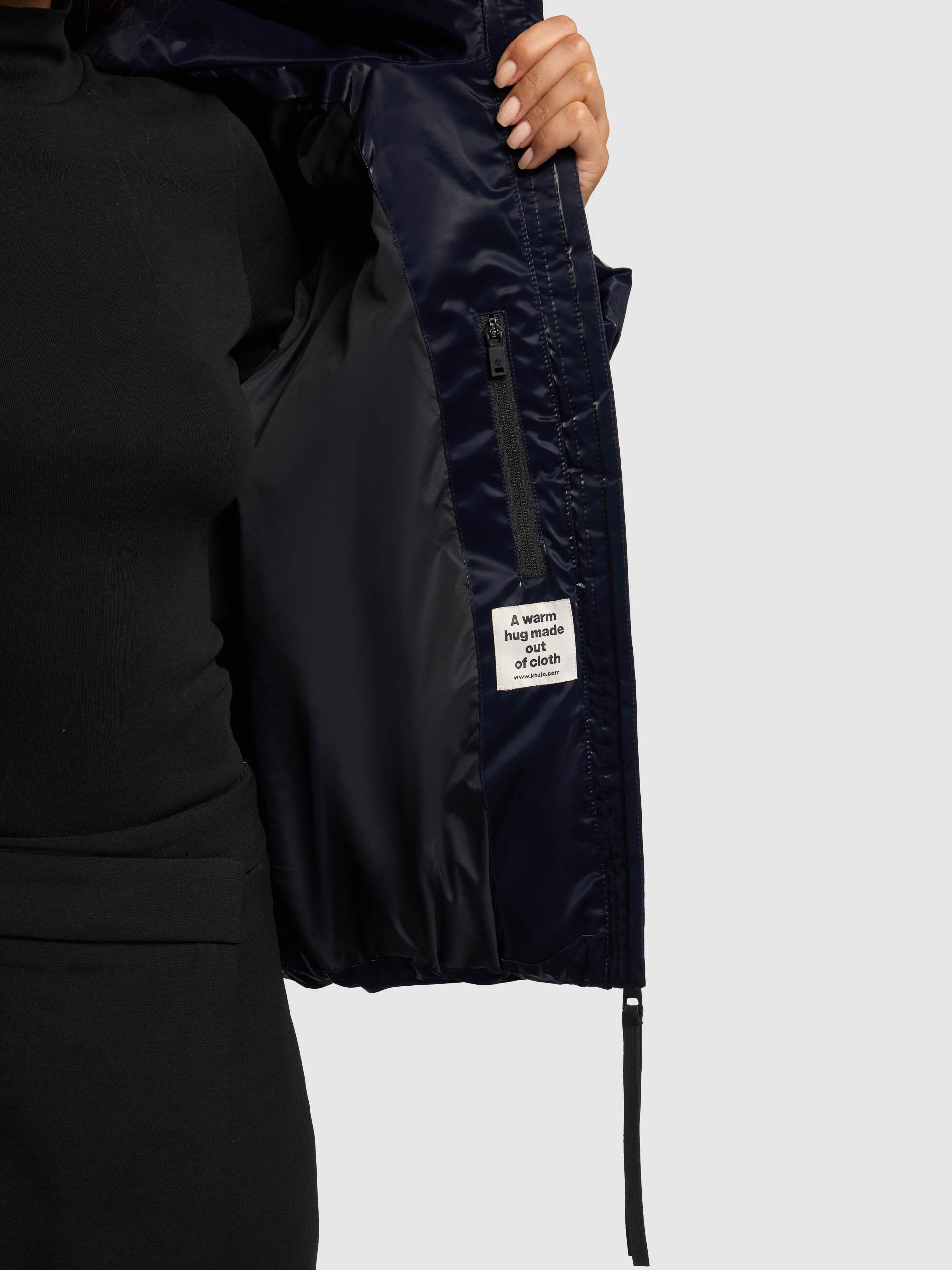 khujo-audrey-shiny-midnight-blue-jacke-gl-nzende-steppjacke-damen image 8