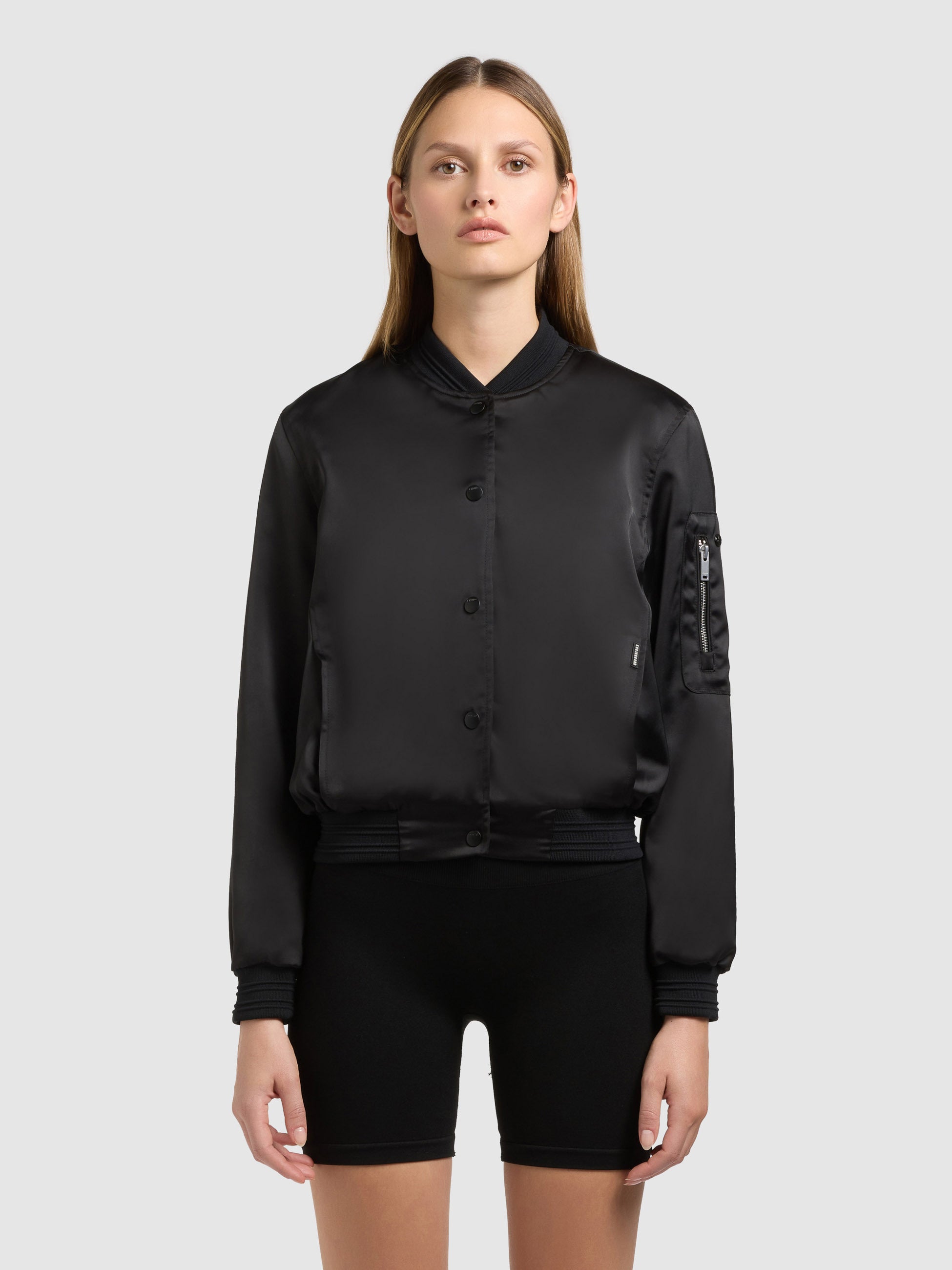 khujo-tami-bomberjacke-schwarz-damen-satin image 4
