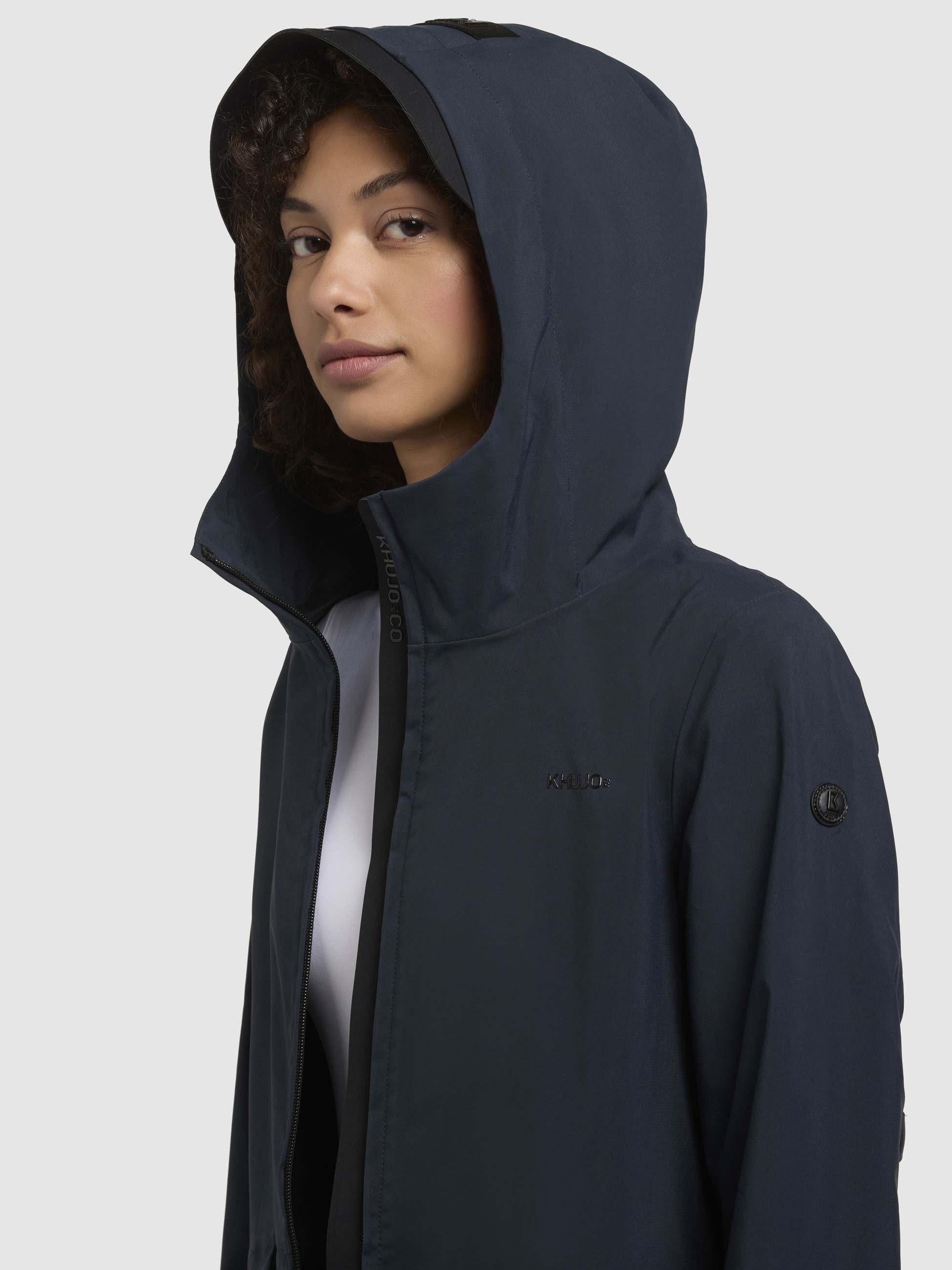 khujo-mantel-femke-dunkelblau-slim-fit-regenmantel-mit-versiegelten-n-hten image 7
