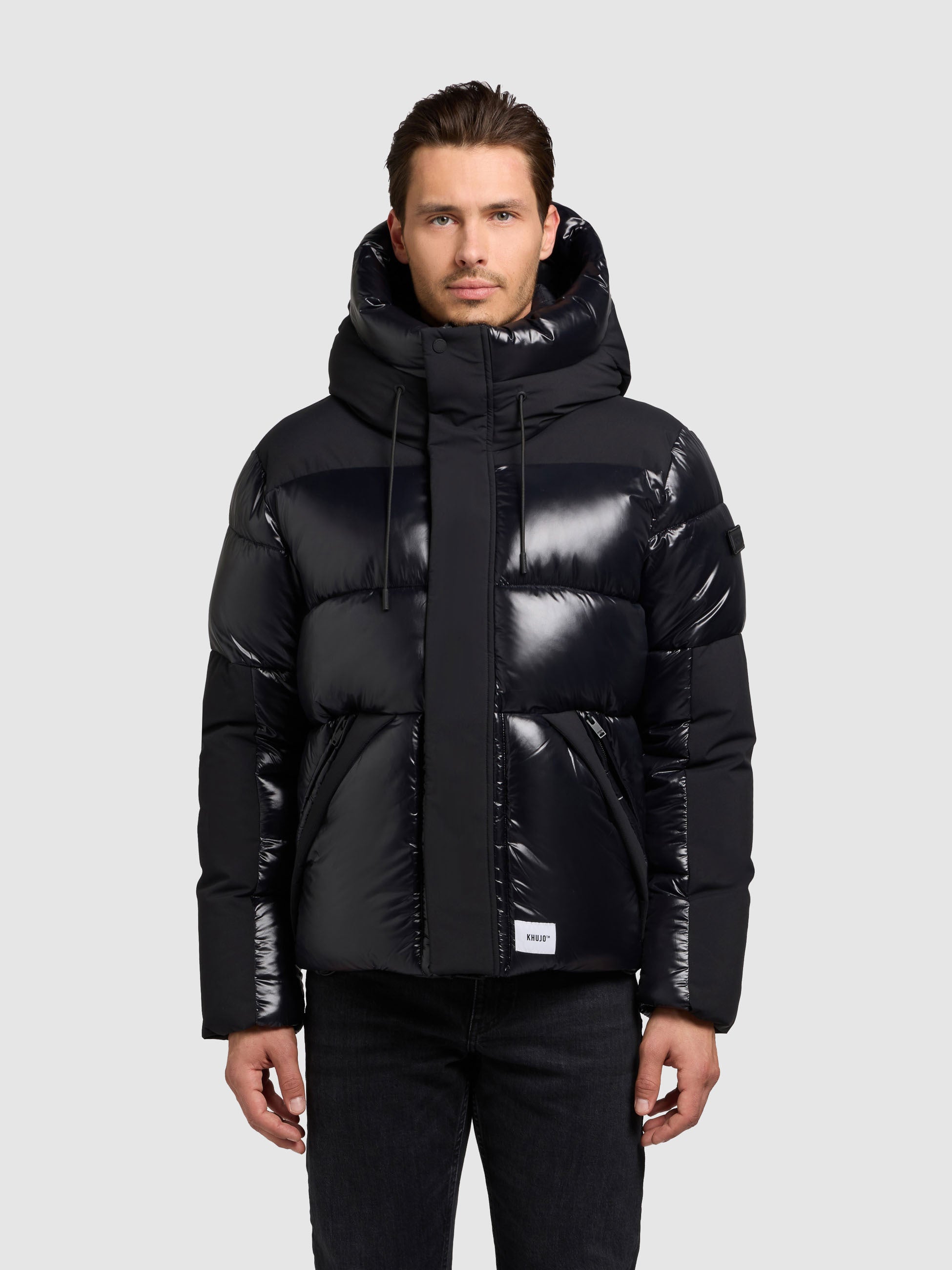 khujo-alst-jacke-black-gl-nzende-steppjacke-regular-fit-h-ftlang-mit-kapuze-f-r- image 4