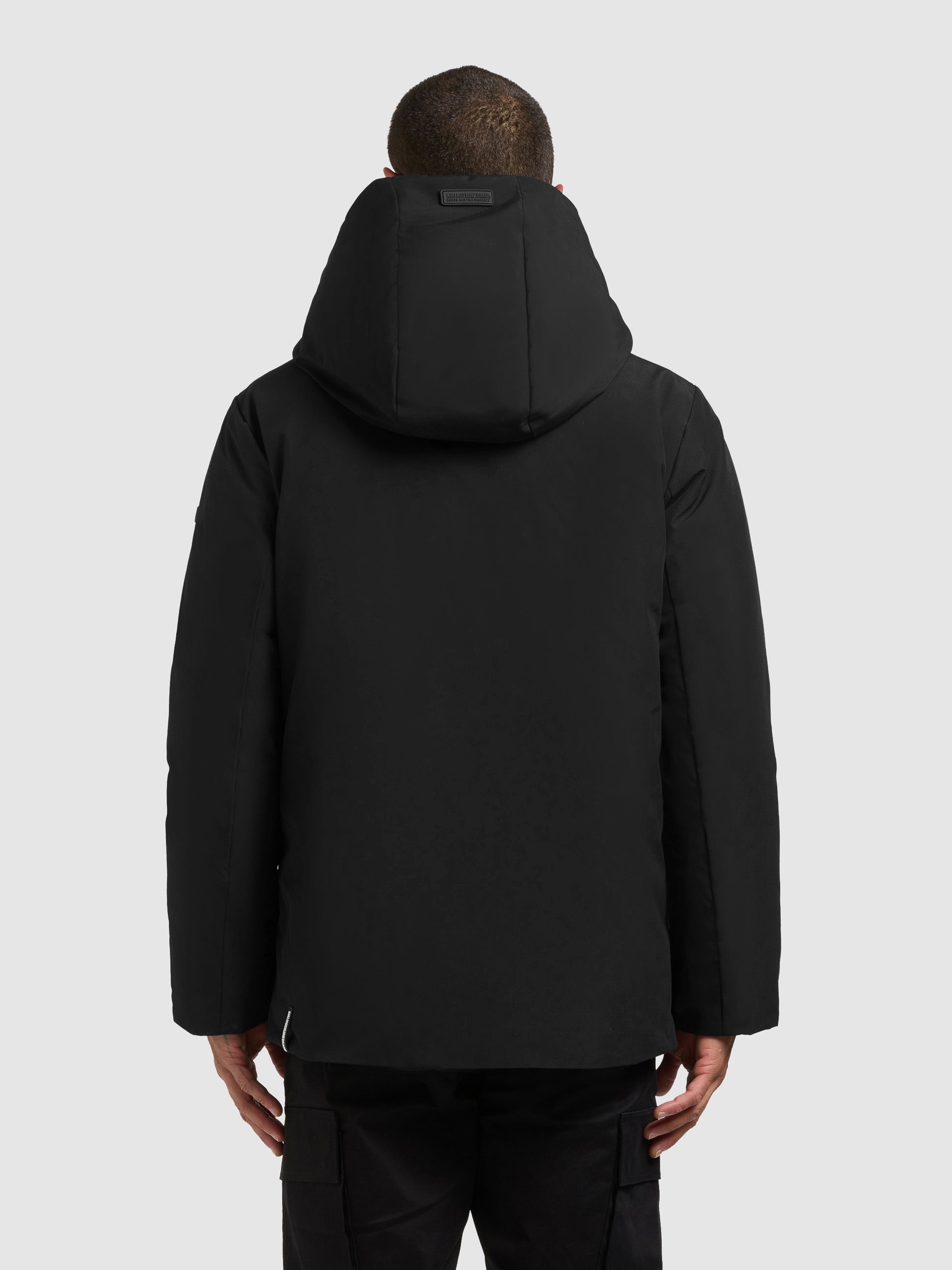 khujo-jacke-etian-kapuzenjacke-in-black-im-regular-fit image 3