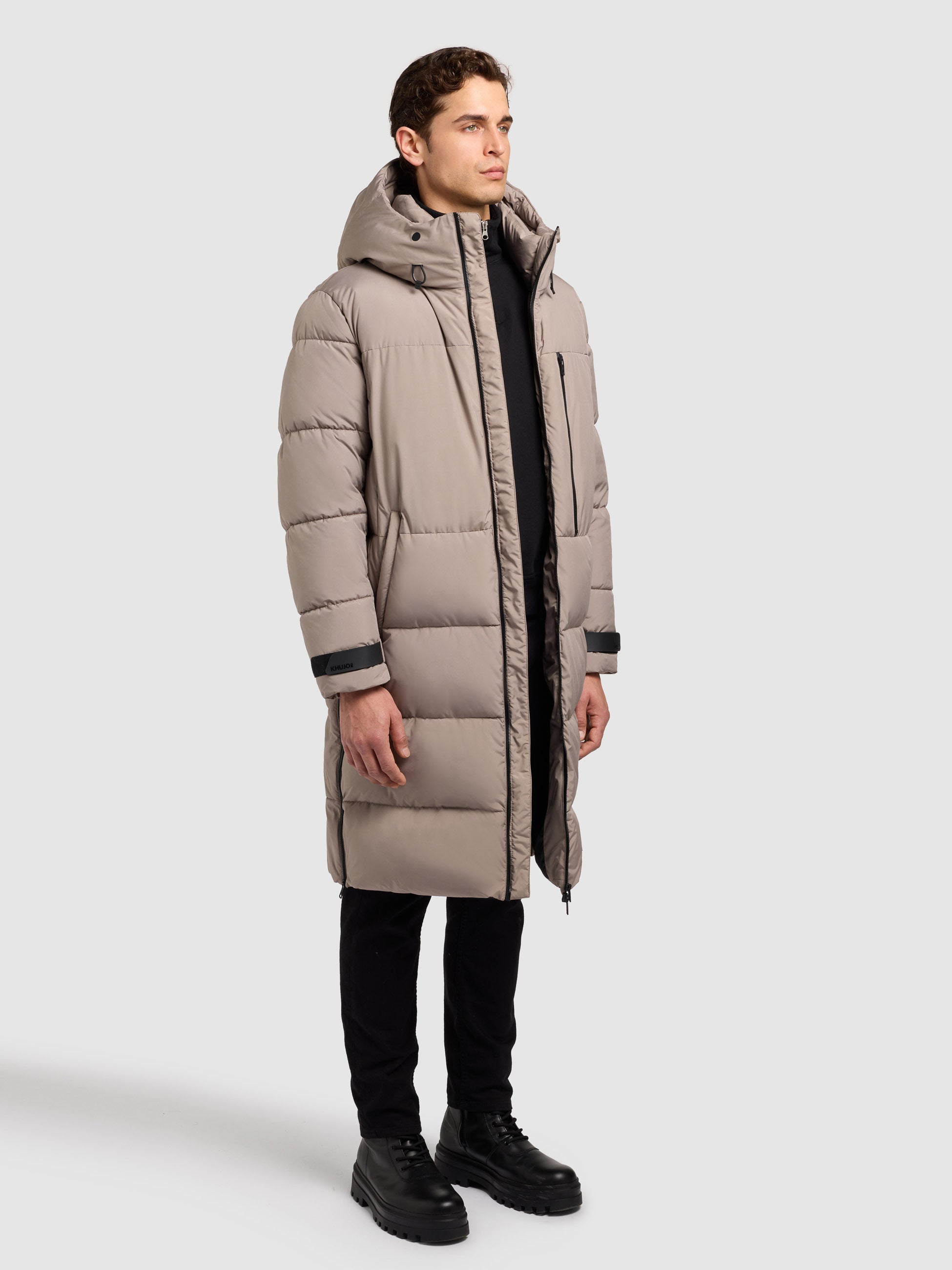 khujo-mantel-siram2-greige-knielanger-steppmantel-im-loose-fit-mit-kapuze image 2