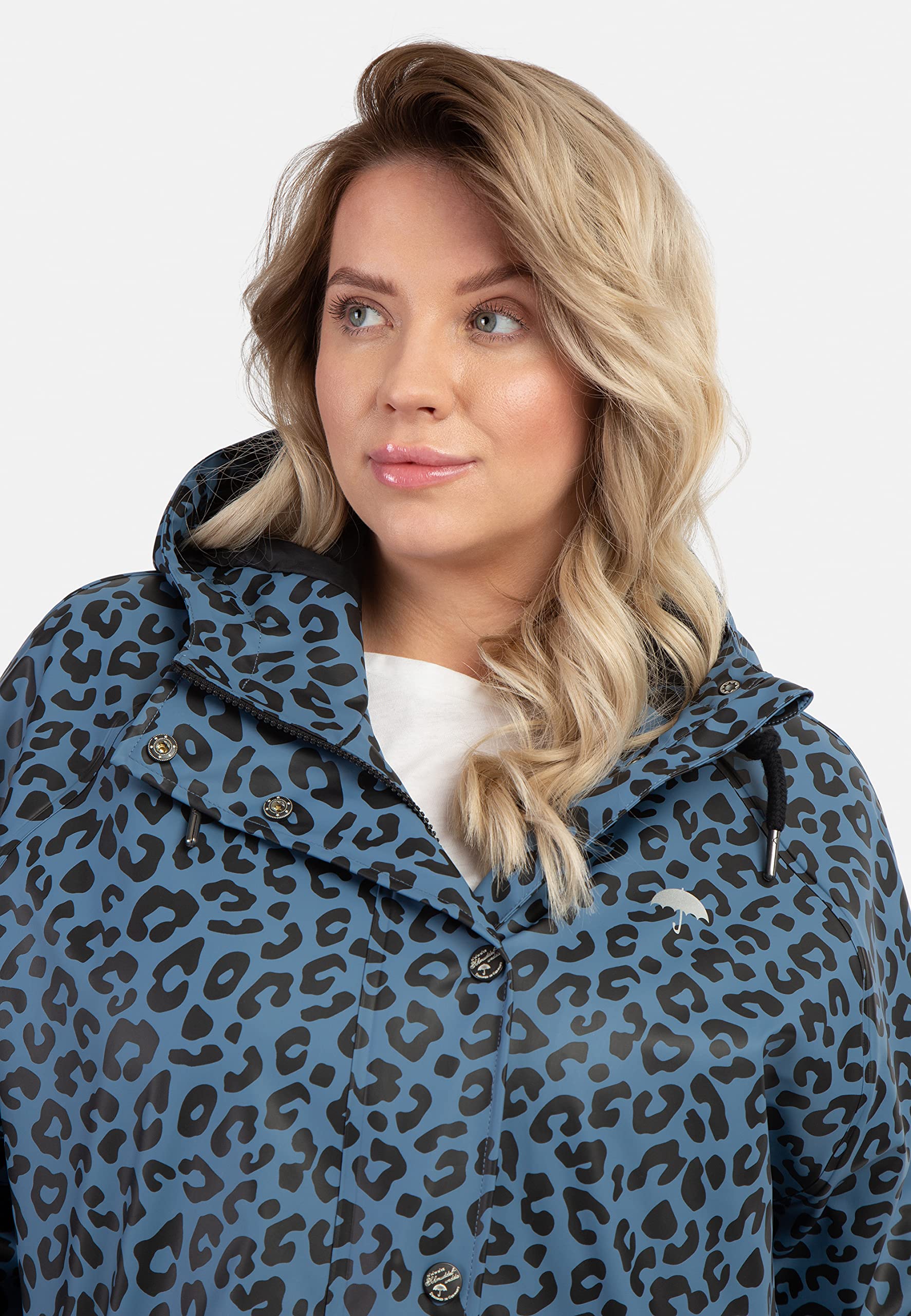 schmuddelwedda-damen-plus-size-regenmantel-mit-leoprint-2 image 2