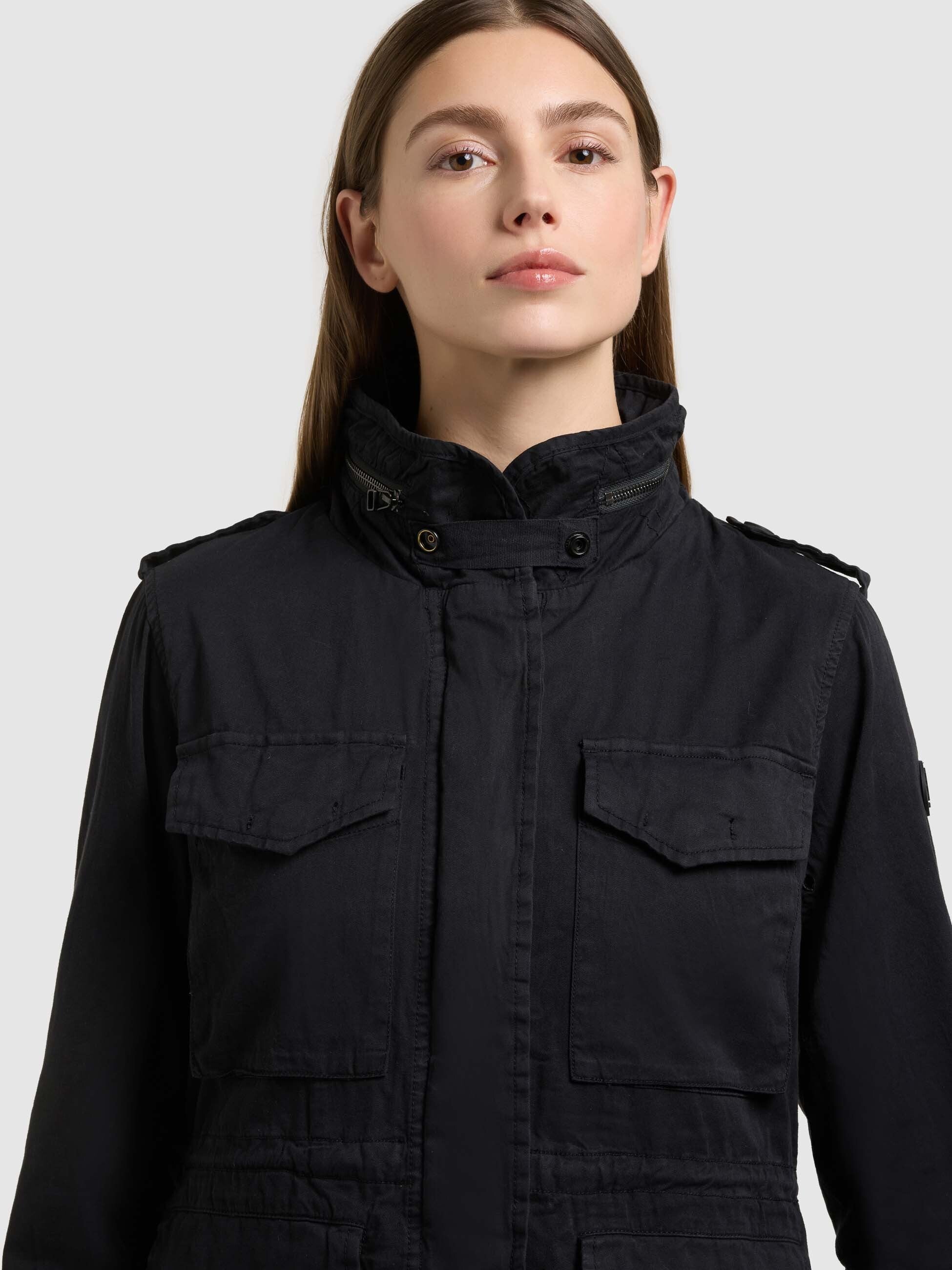 khujo-jacke-nori-black-fieldjacke-aus-baumwolltwill-im-military-stil image 8